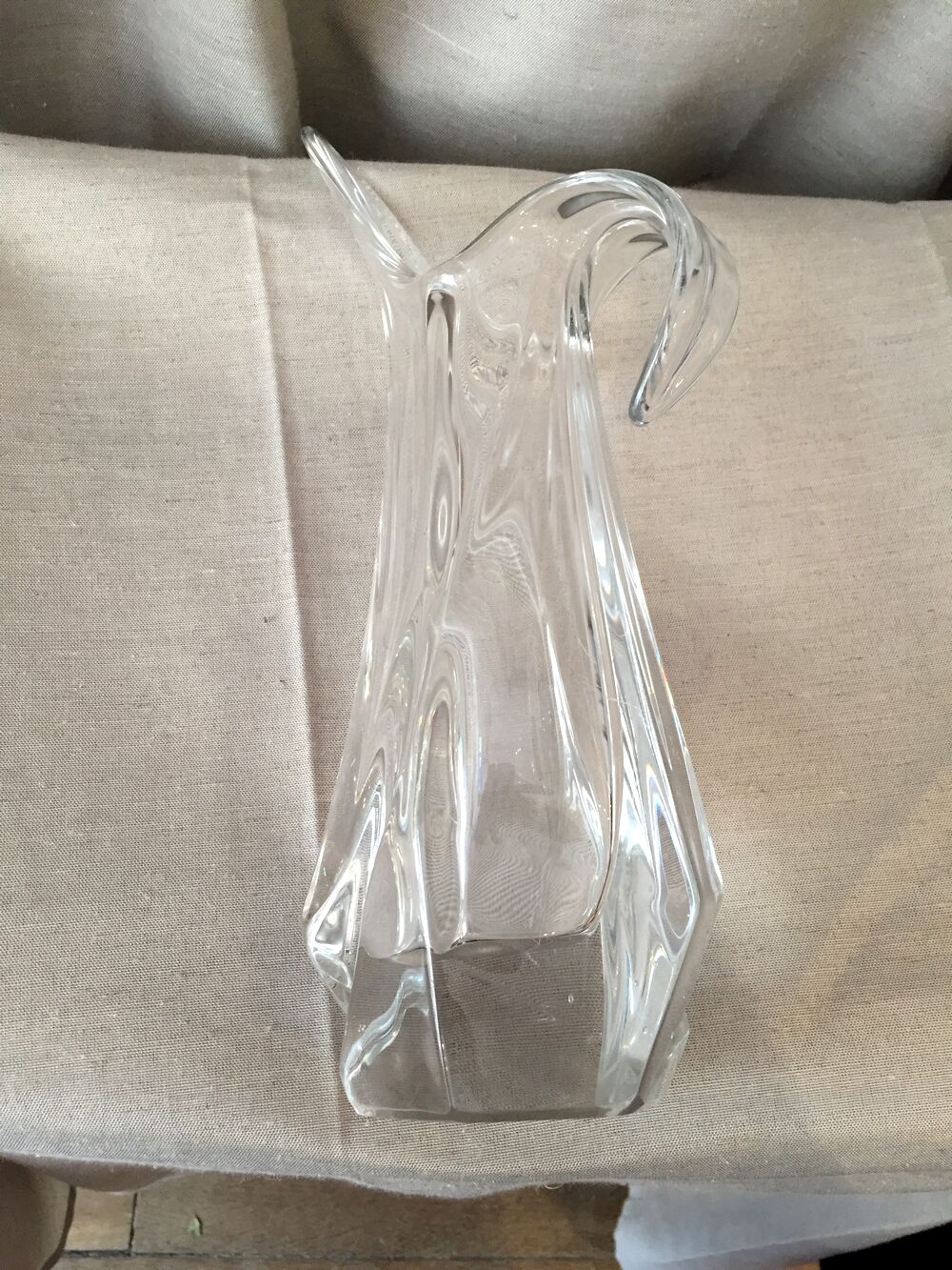 Vase en cristal de vannes de forme elancee