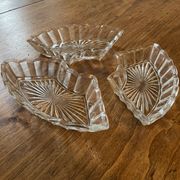 Lot 3 coupelles apéritif en verre taillé - anciennes, vintage