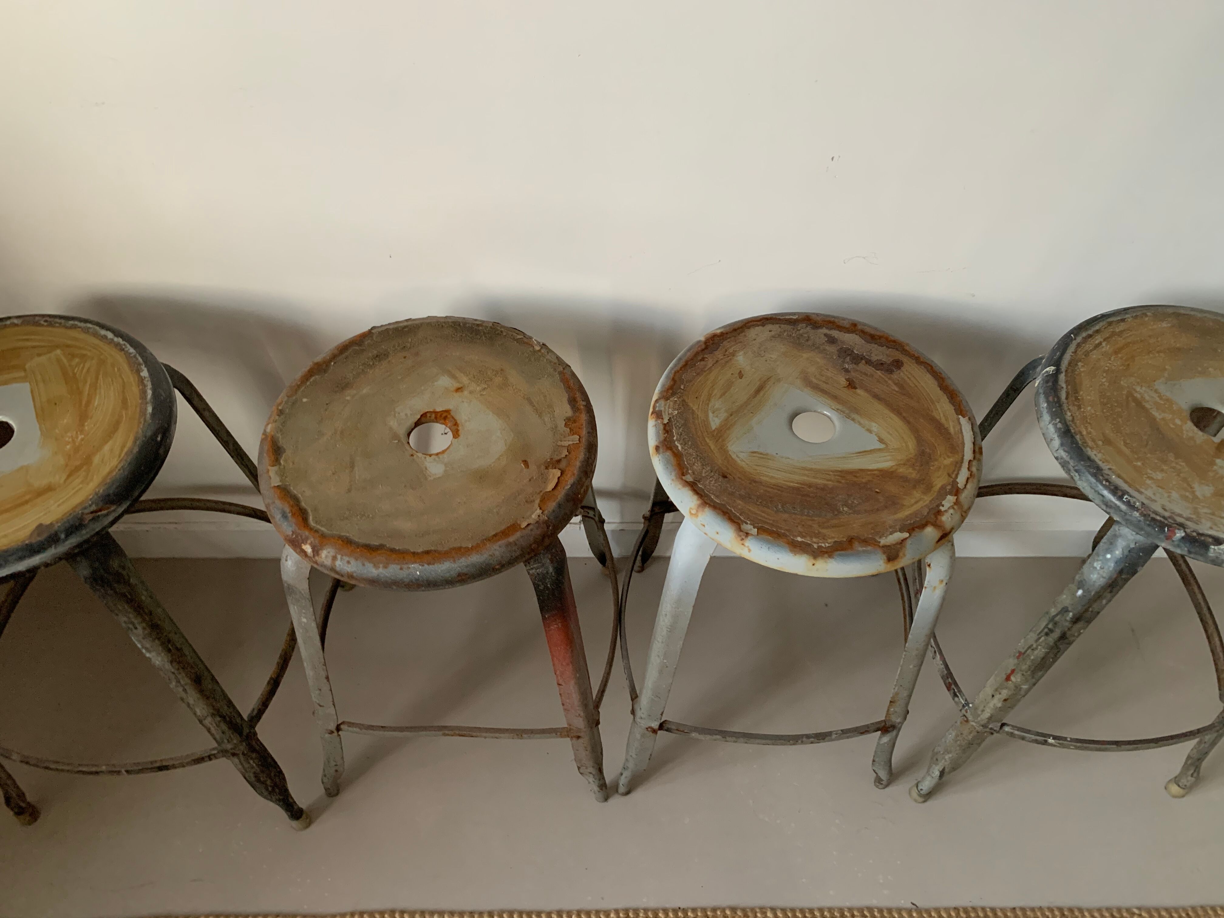 Lot 4 tabourets Nicolle anciens