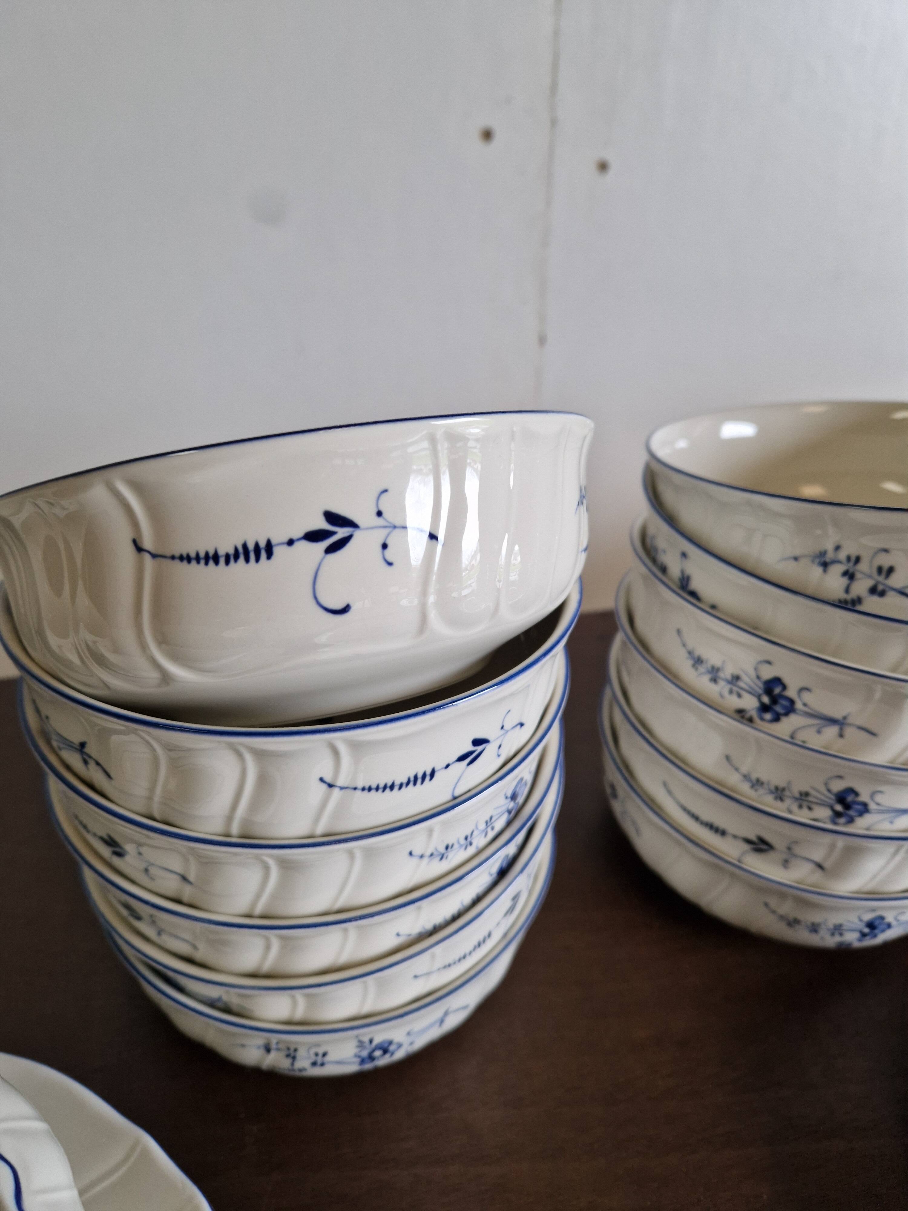 Villeroy and Boch service 61 pieces Old Luxembourg model