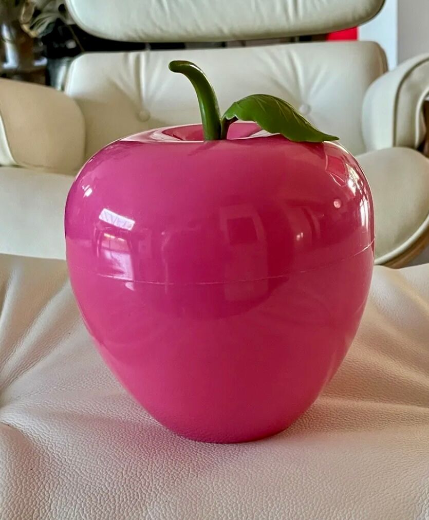 Vintage apple with ice cubes apple pink bucket