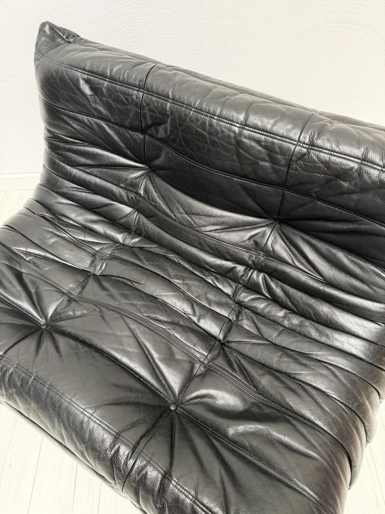 1990s vintage Togo set in black leather by Michel Ducaroy for Ligne Roset