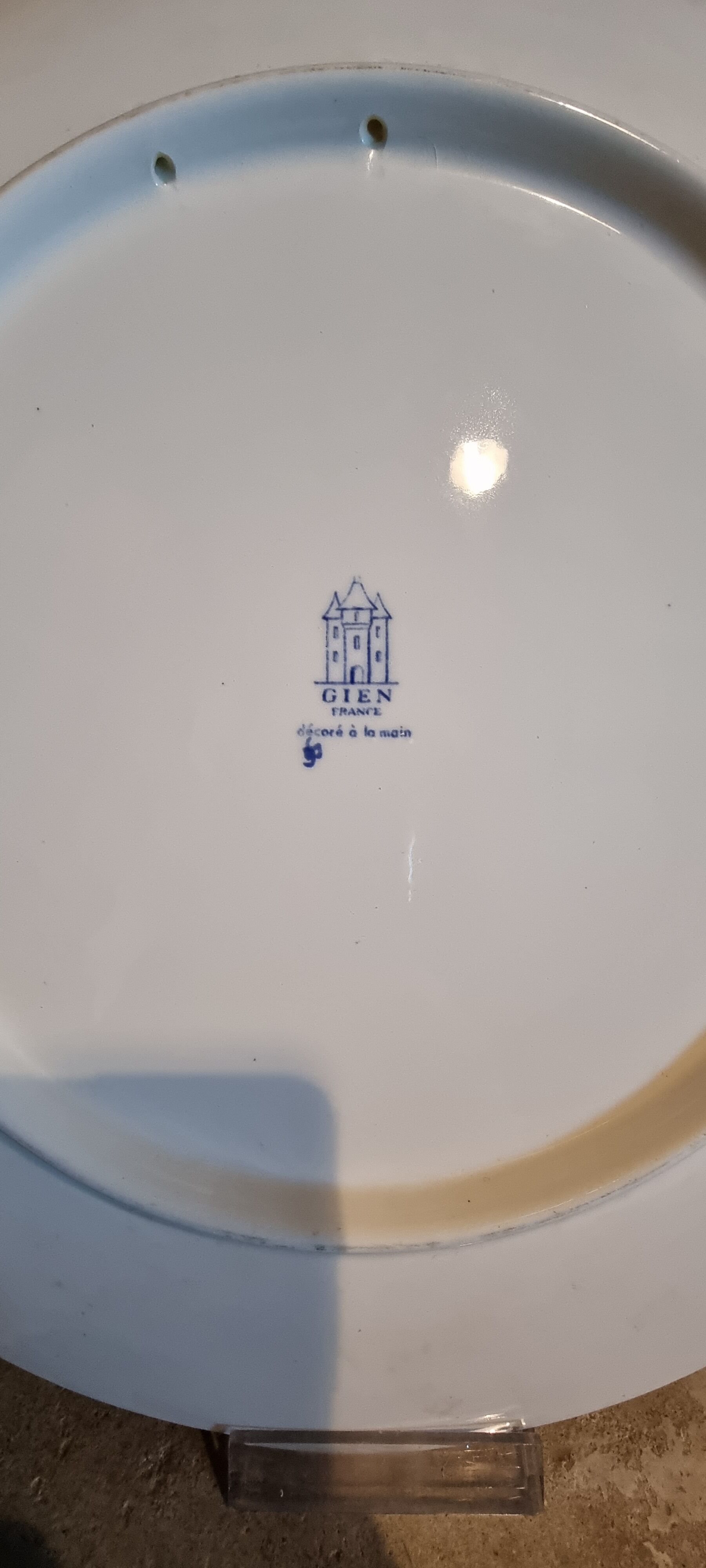 Plat Gien modèle Pivoines