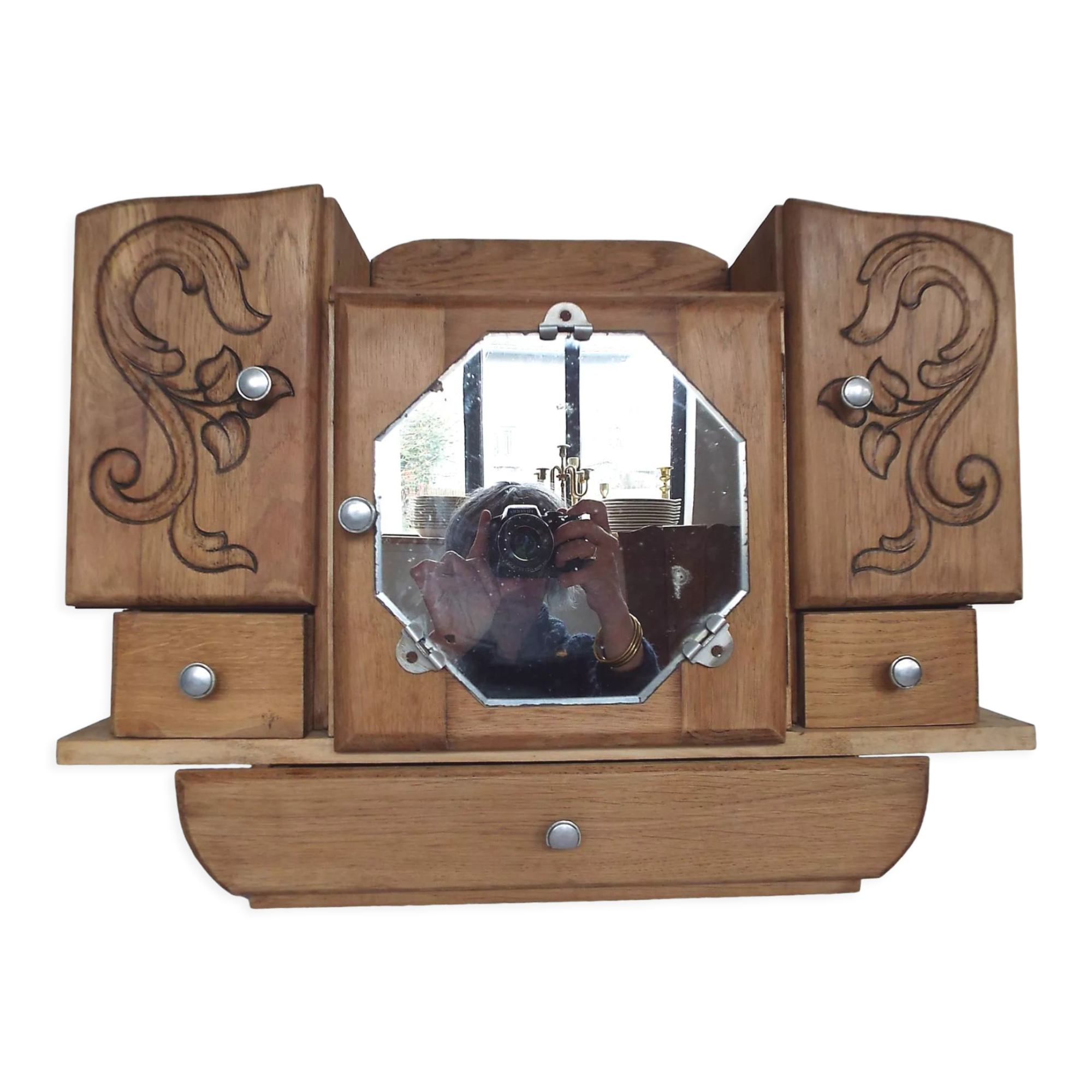 Medicine cabinet