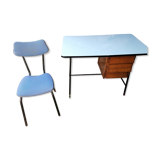 Vinatge desk and chair