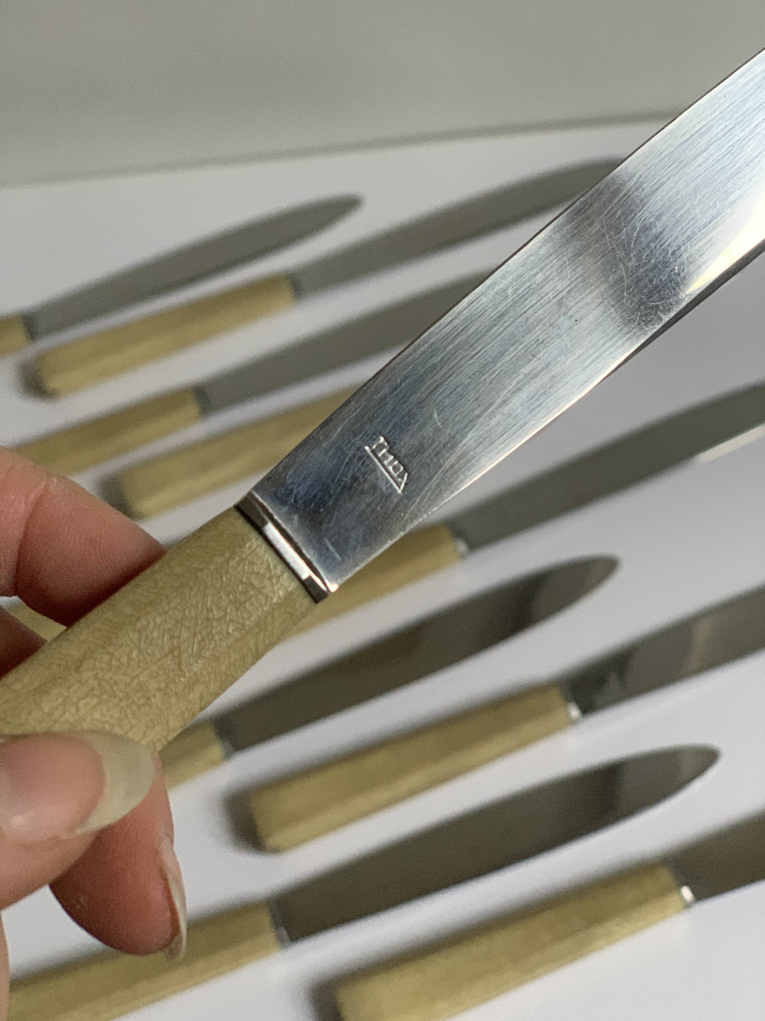11 vintage knives