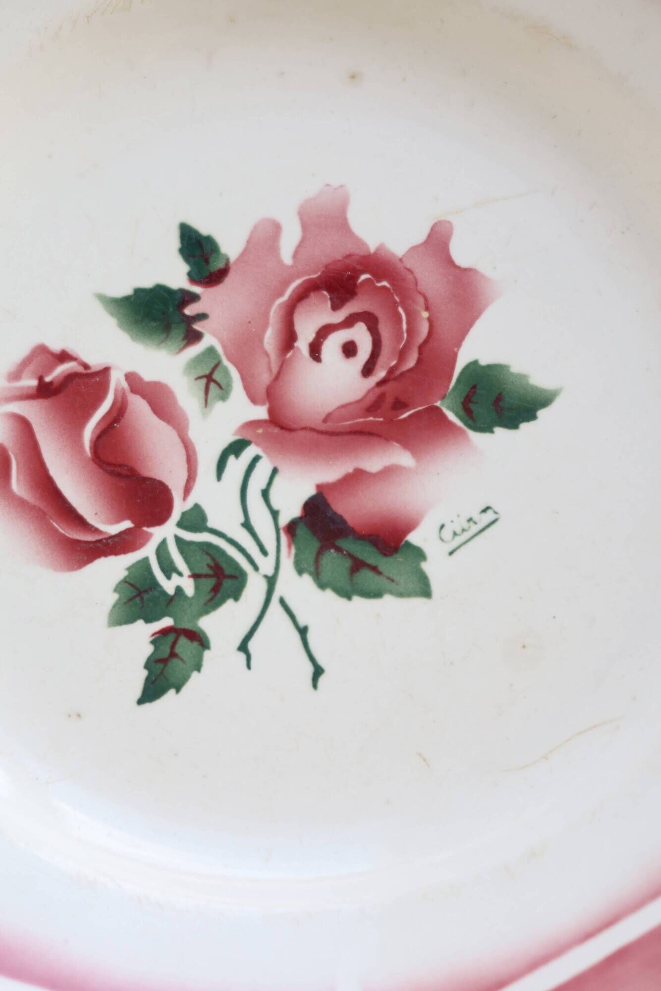 Round serving dish in Sarreguemines earthenware, Cibon model - Floral decoration