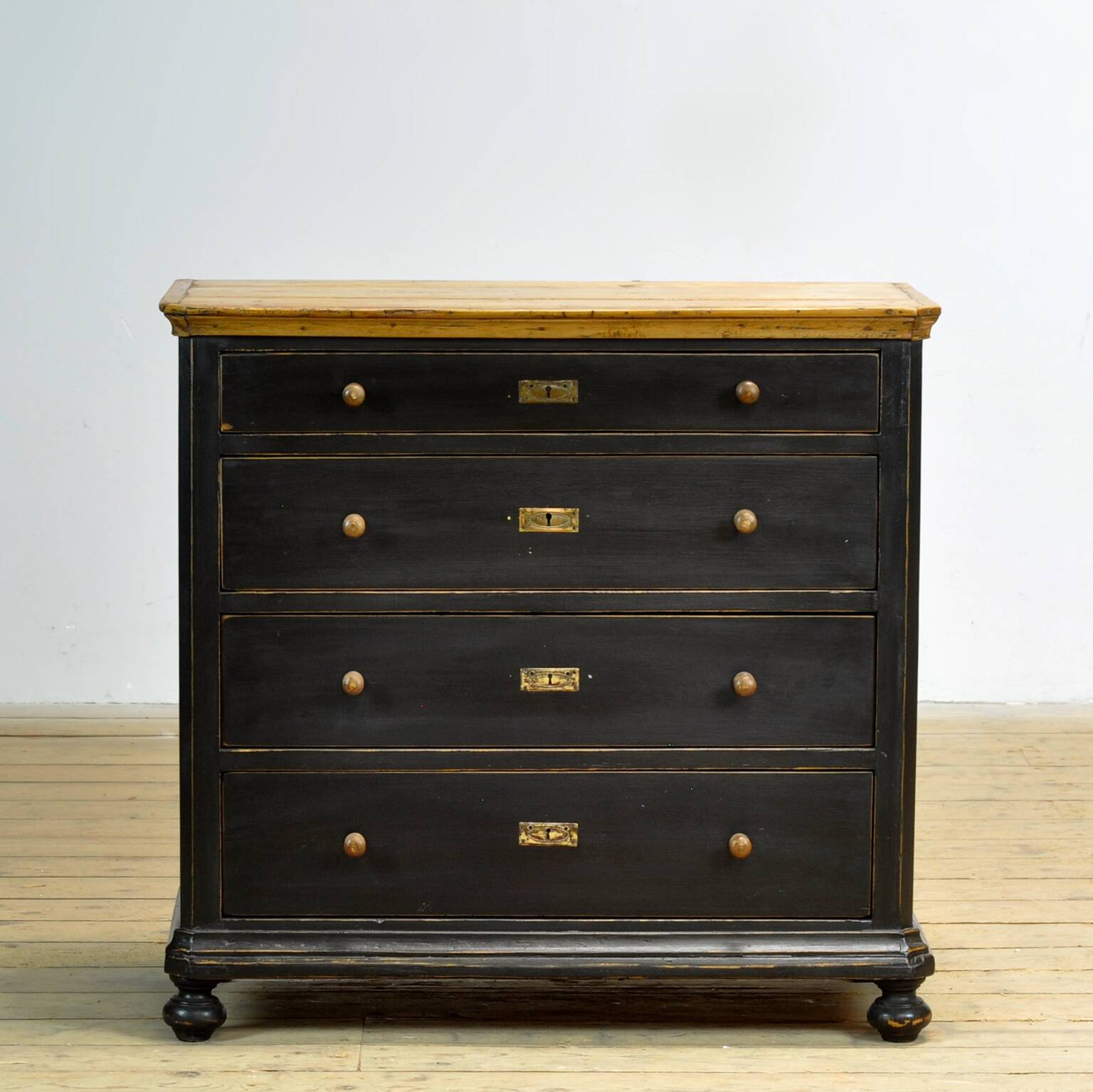 Commode en pin, années 1910