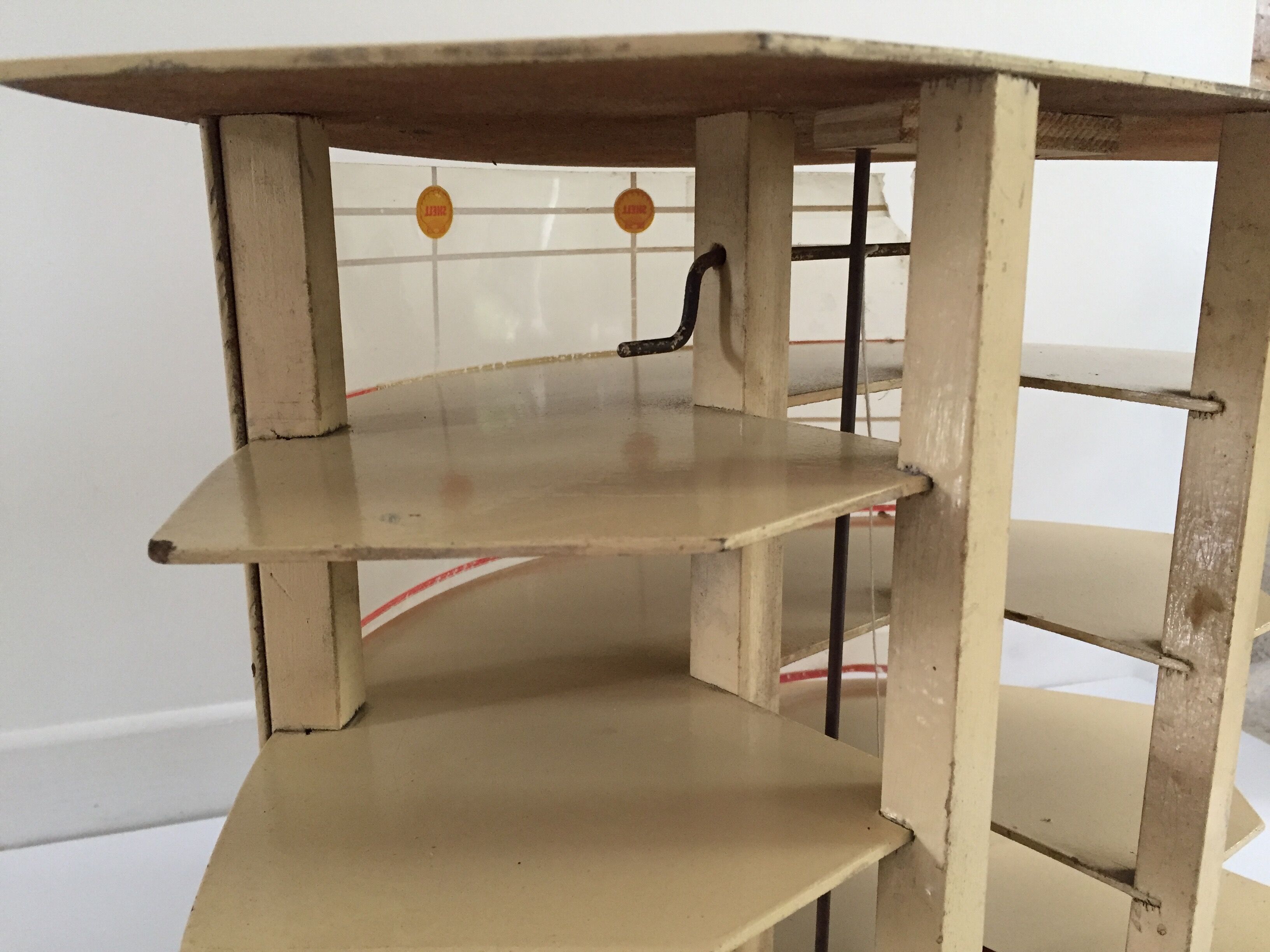 Garage vintage jouet car