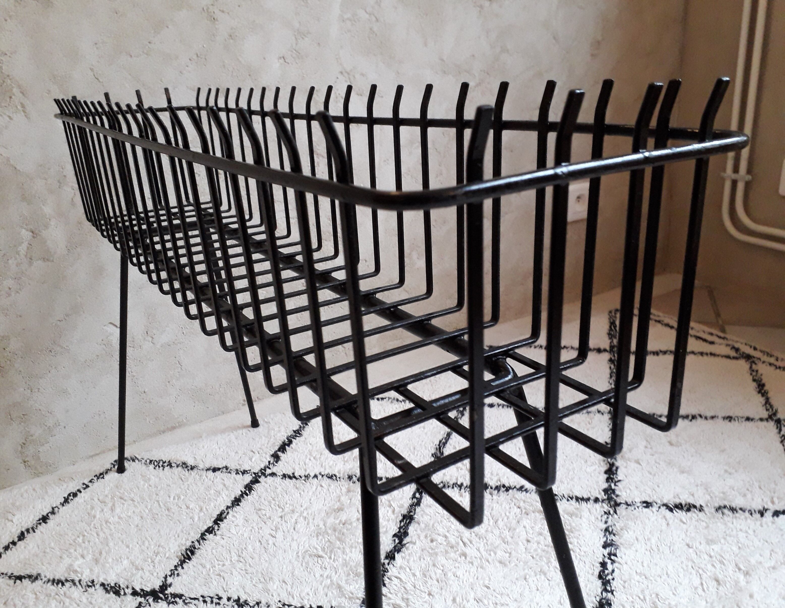 Metal indoor planter