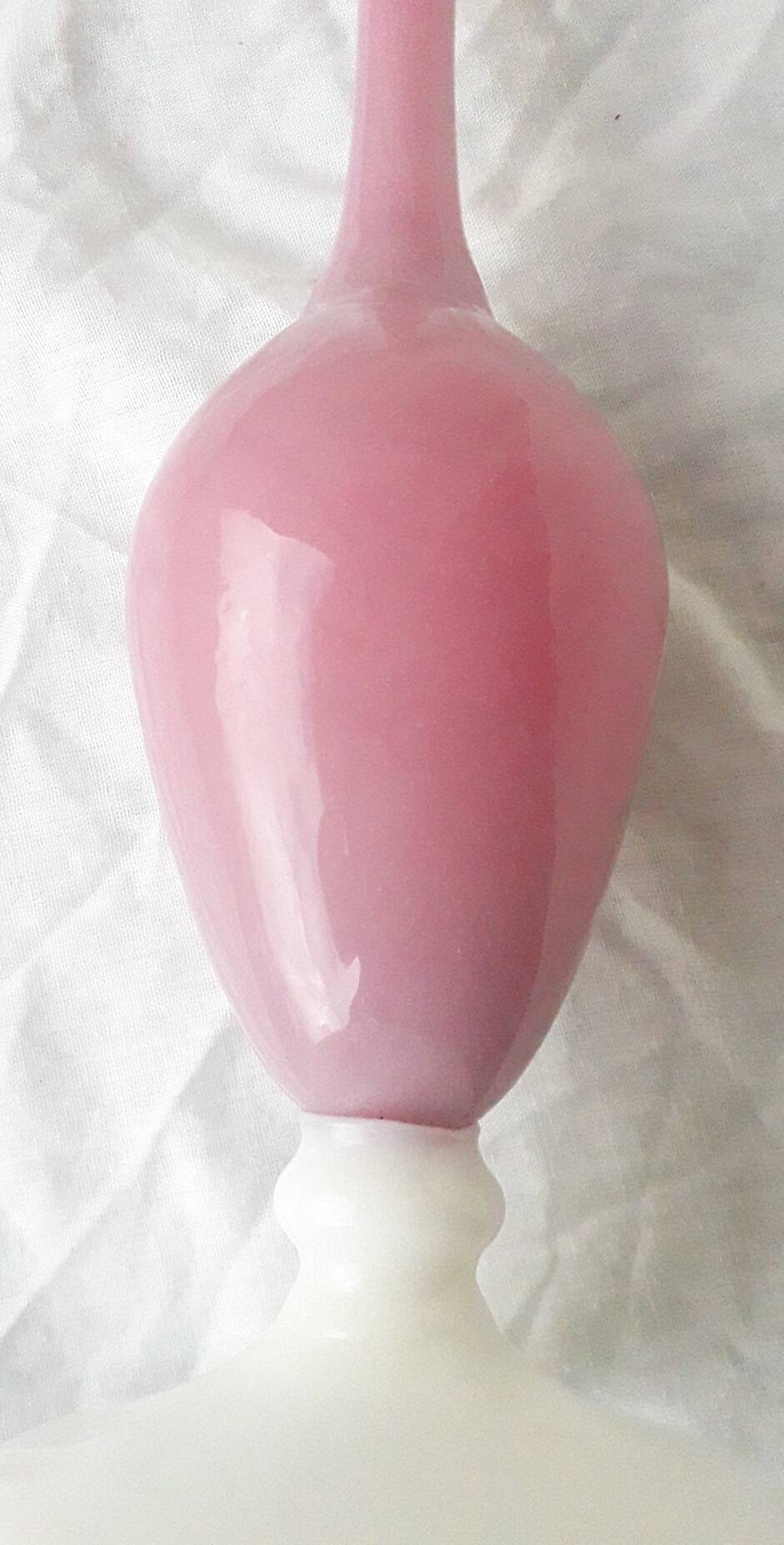 Vase soliflore en opaline rose