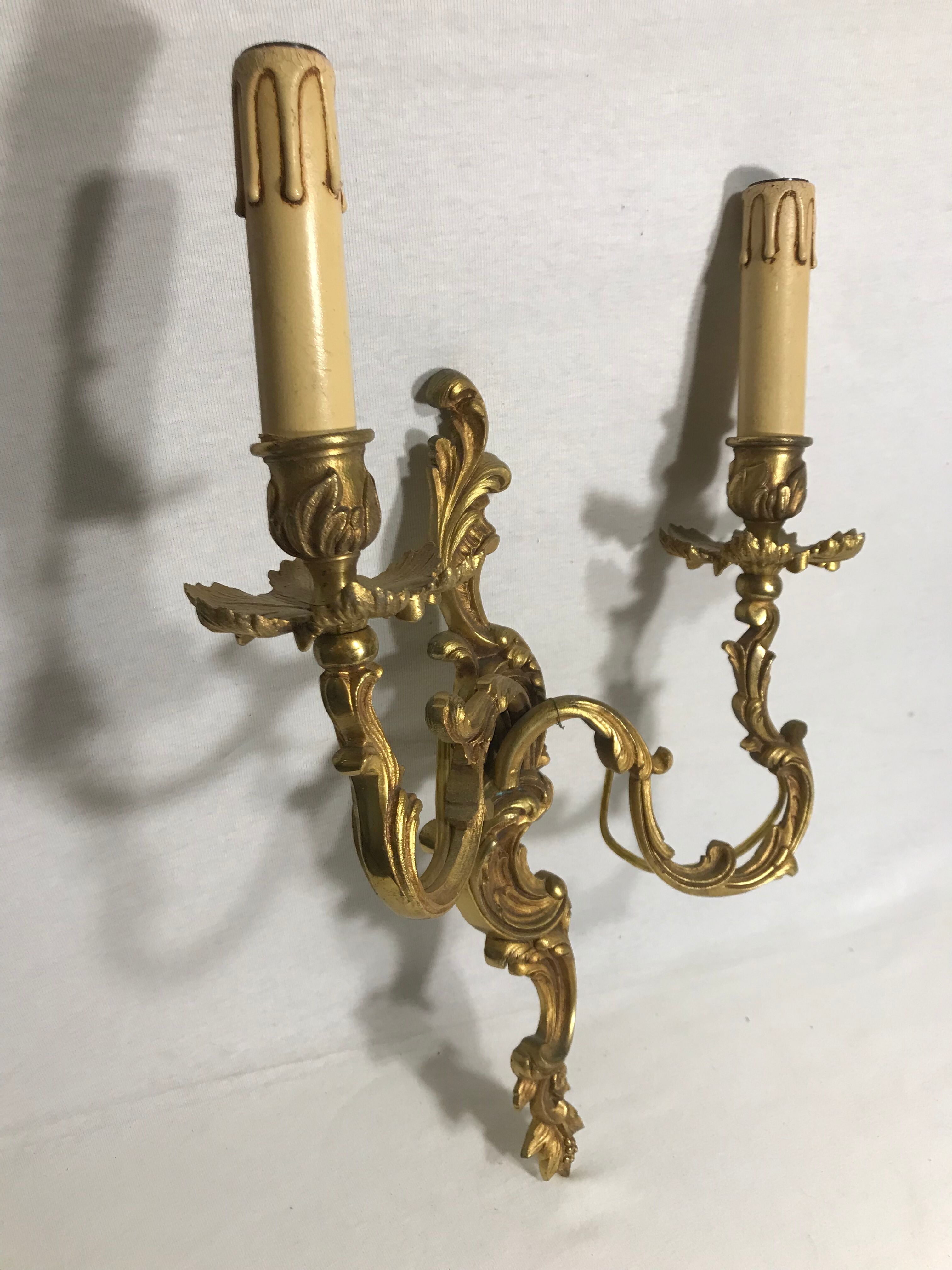 Antique bronze wall light