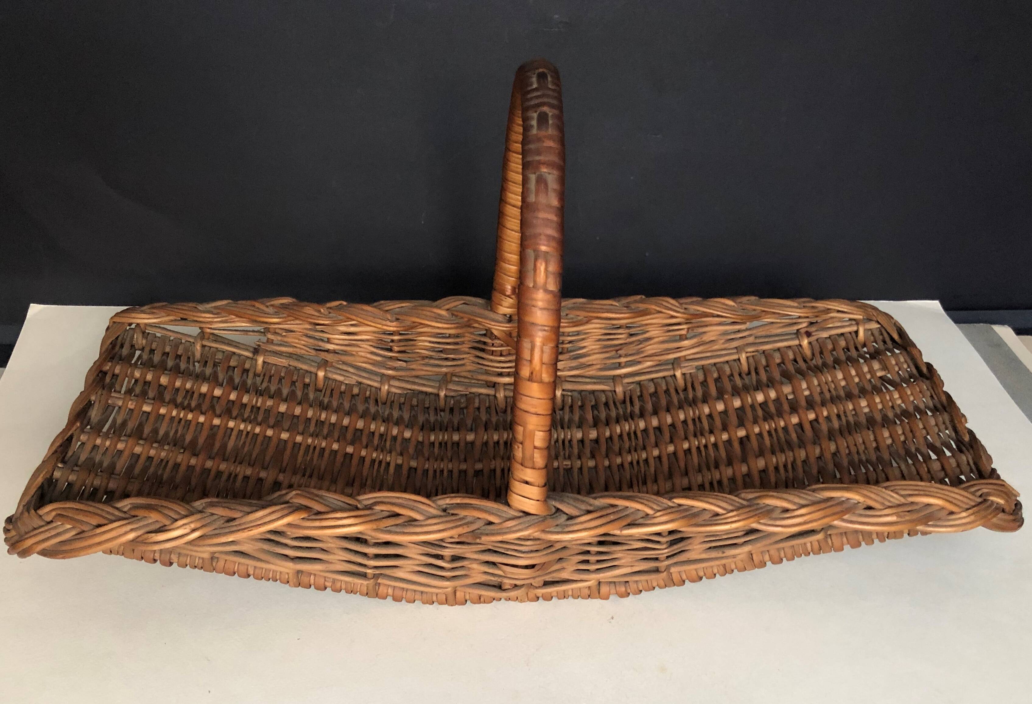 Rectangular wicker basket
