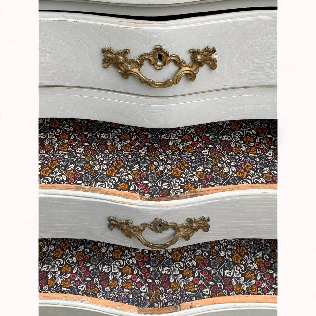 Louis XV style chest of drawers 1900