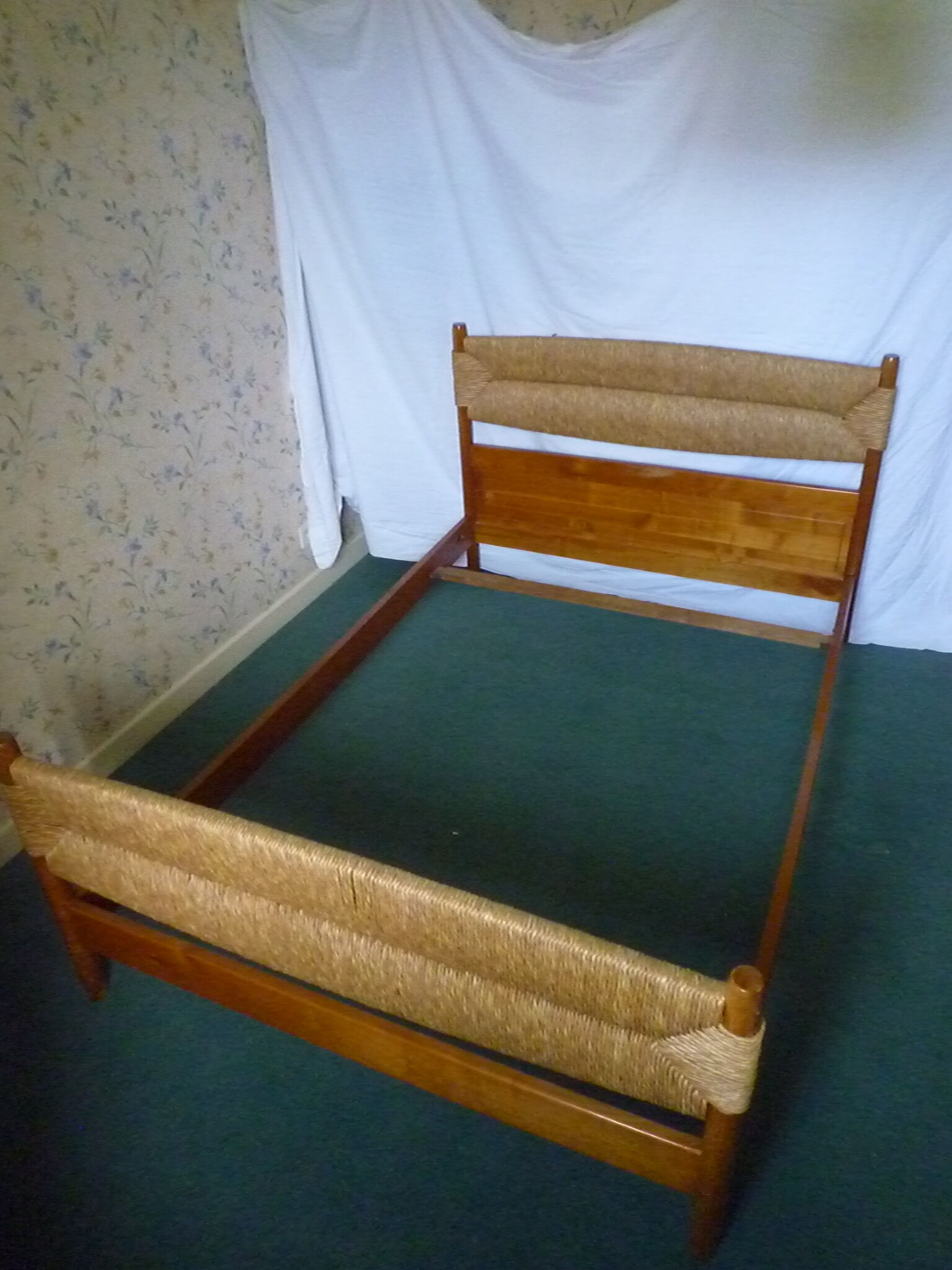 Brutalist design bed Charlotte Perriand style