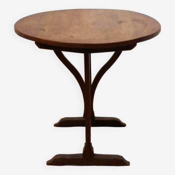 Vintage winemaker table