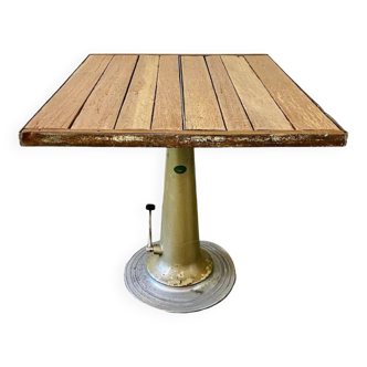 Vintage Industrial Bar table standing