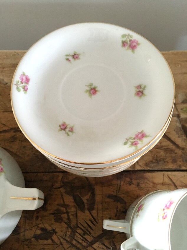 Porcelain tea/coffee service