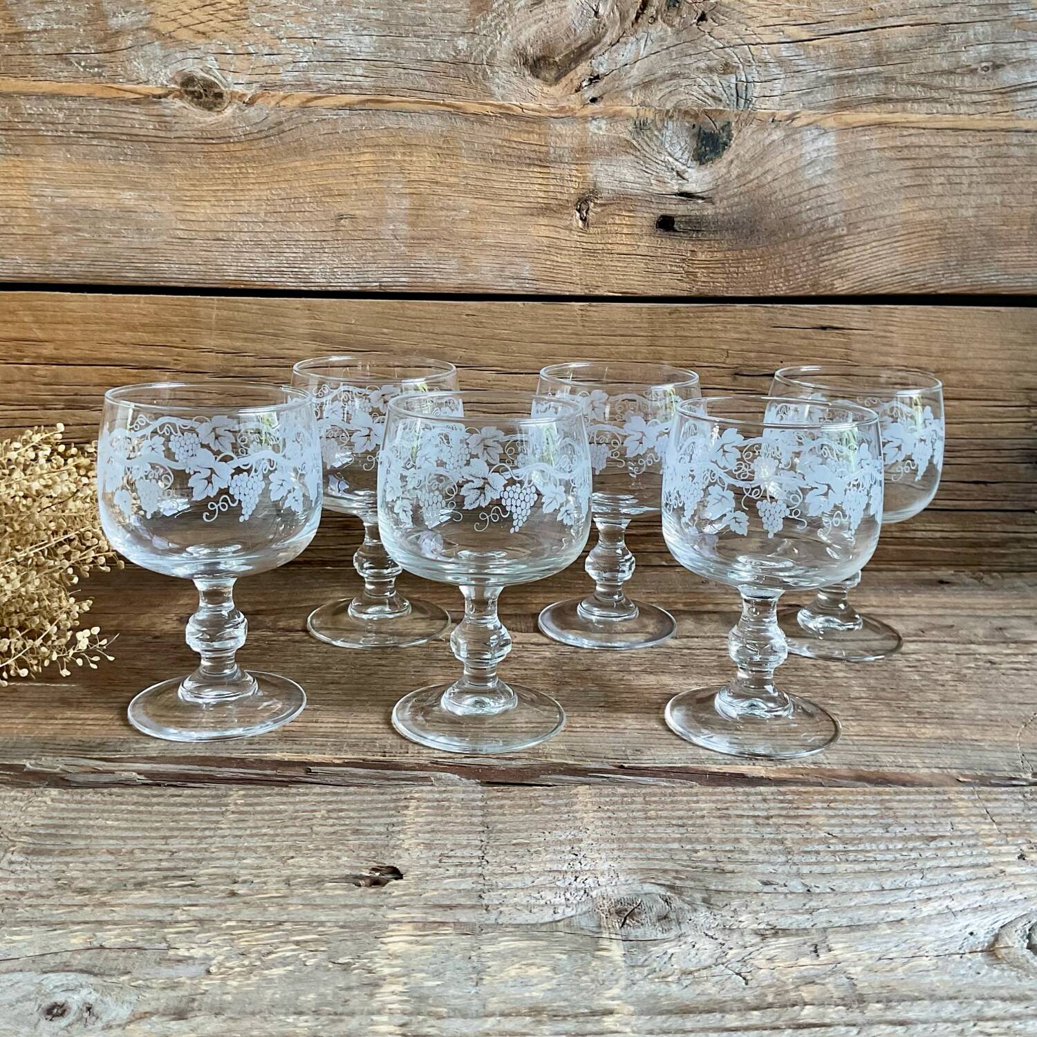 6 vintage luminarc glasses