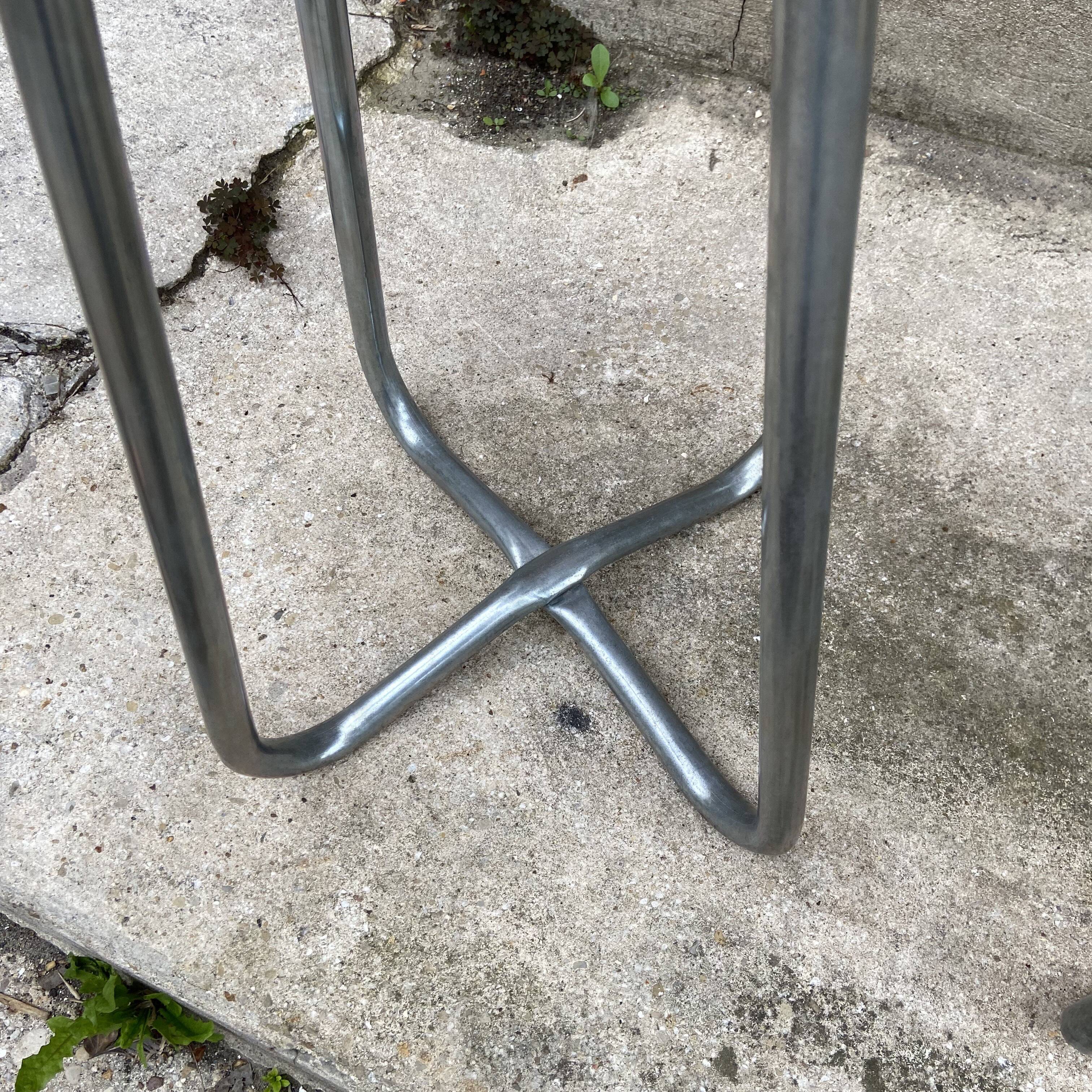 Habitat 1980 - Paire de Tabourets Haut en fonte d'aluminium