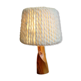 Lampe 42 cm en bois et laine artisanale