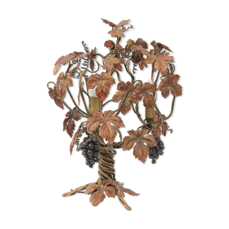 Lamp decorated with leaves and grape bunches