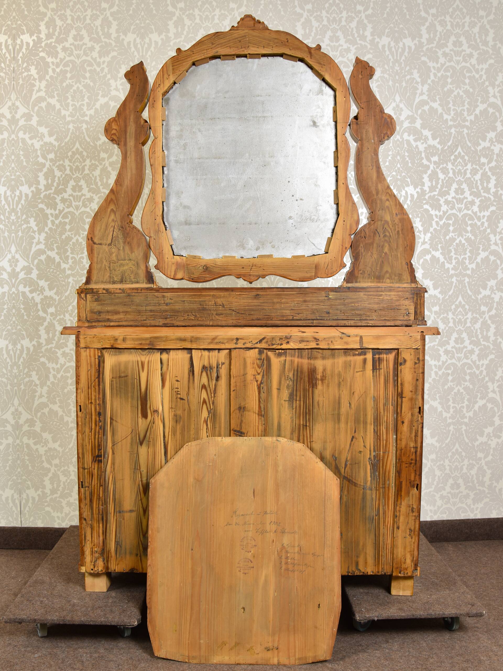 Commode coiffeuse Louis-Philippe en loupe d'orme et frêne - env. 1840-1860