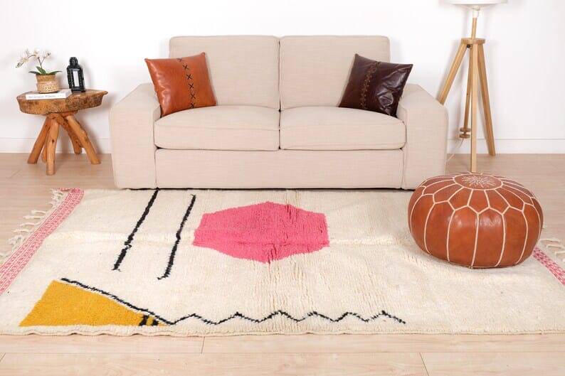 Handmade traditional Moroccan wool rug size 100 x 200 cm.