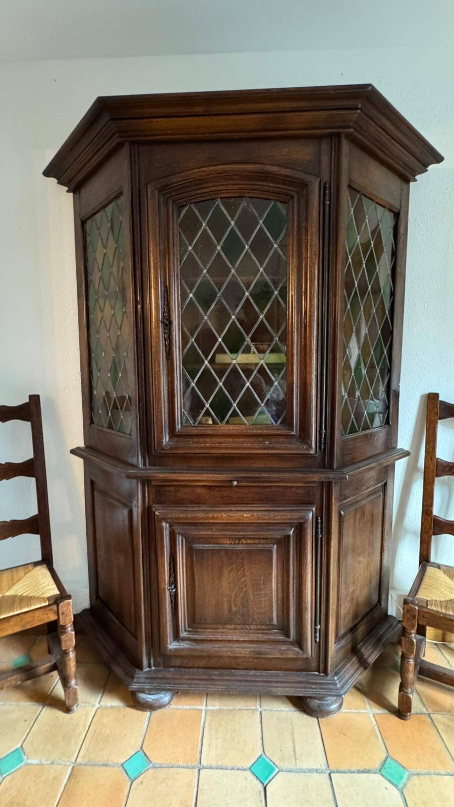 Glass cabinet