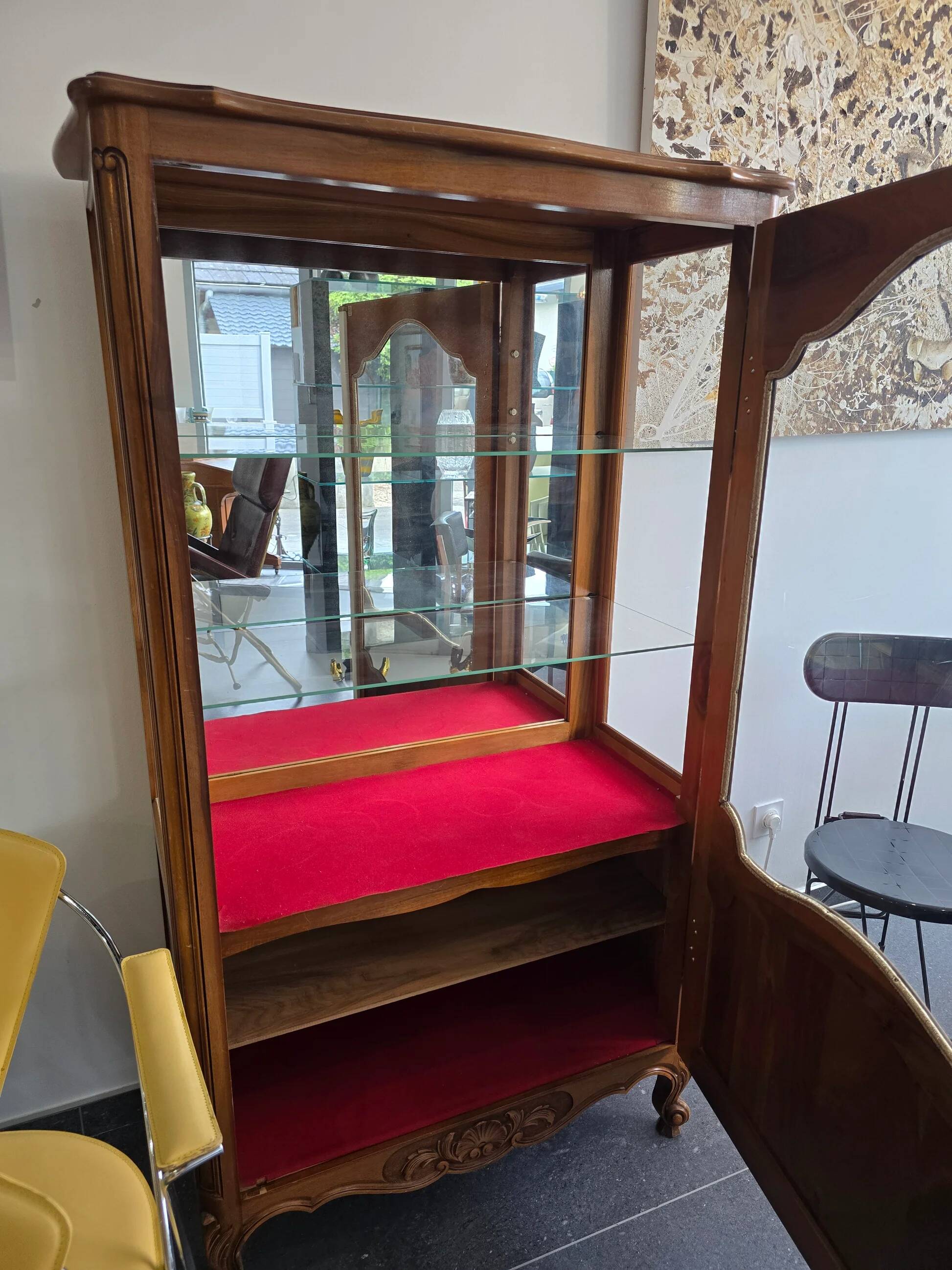 Vitrine de style Louis XV en merisier – Fabrication française UNIFA