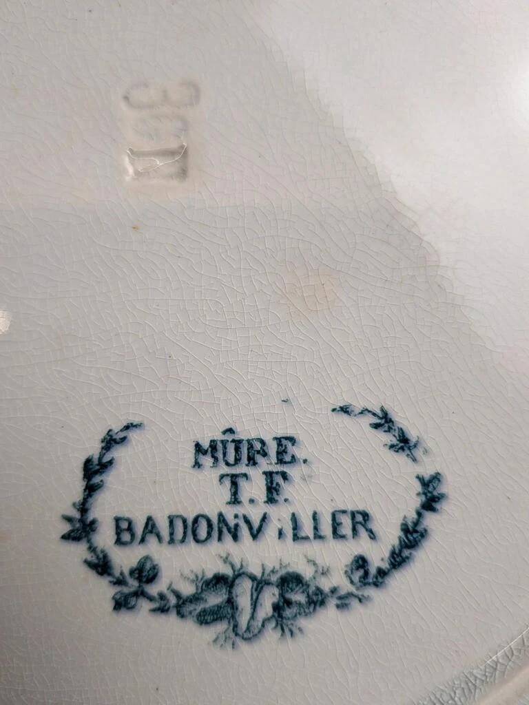 Assiette en terre de fer Badonviller modèle Mûre – décor bleu