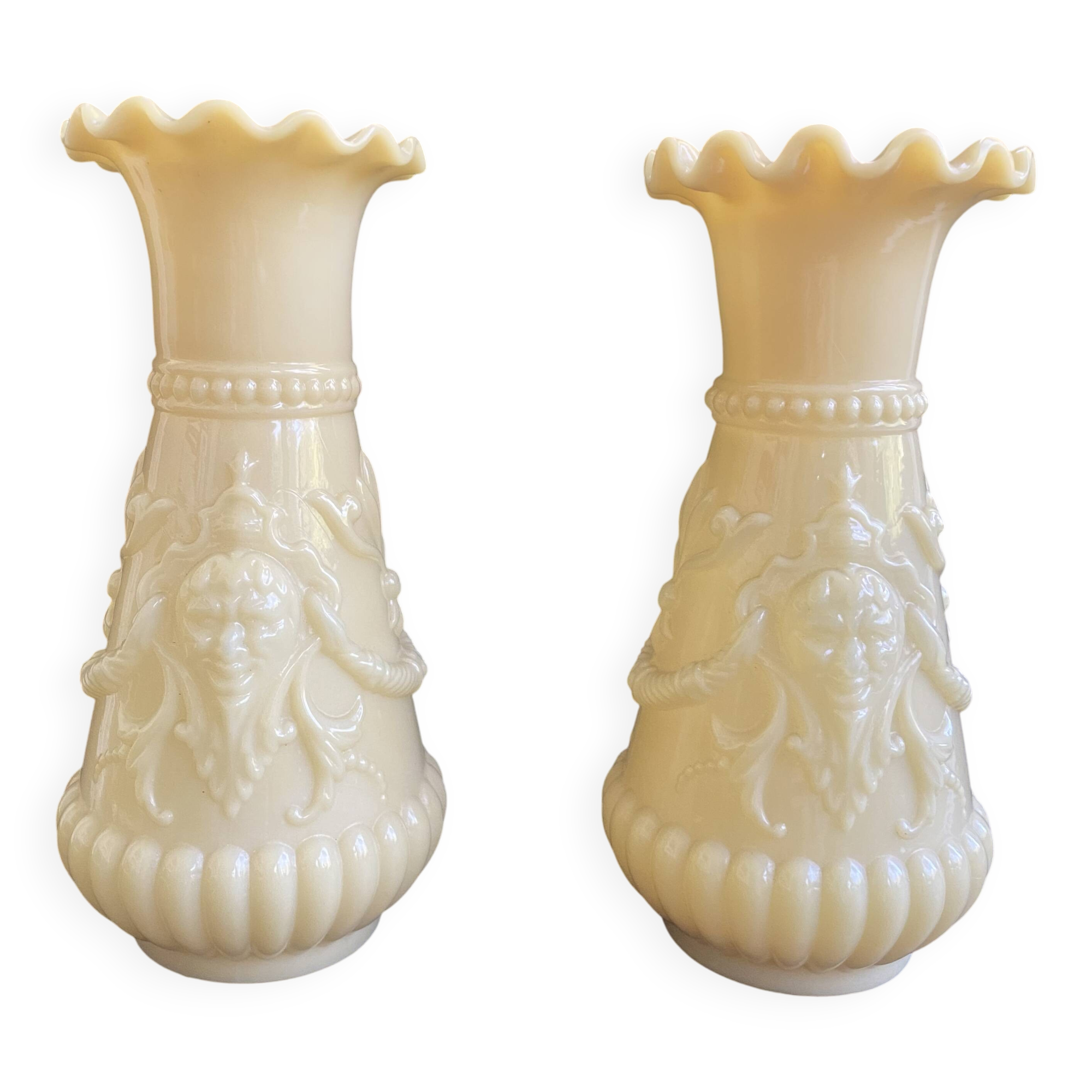 Pair of vintage Vierzon beige opaline vases