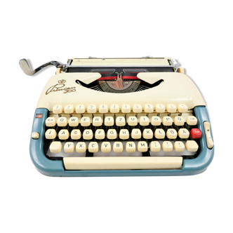 Princess 300 typewriter