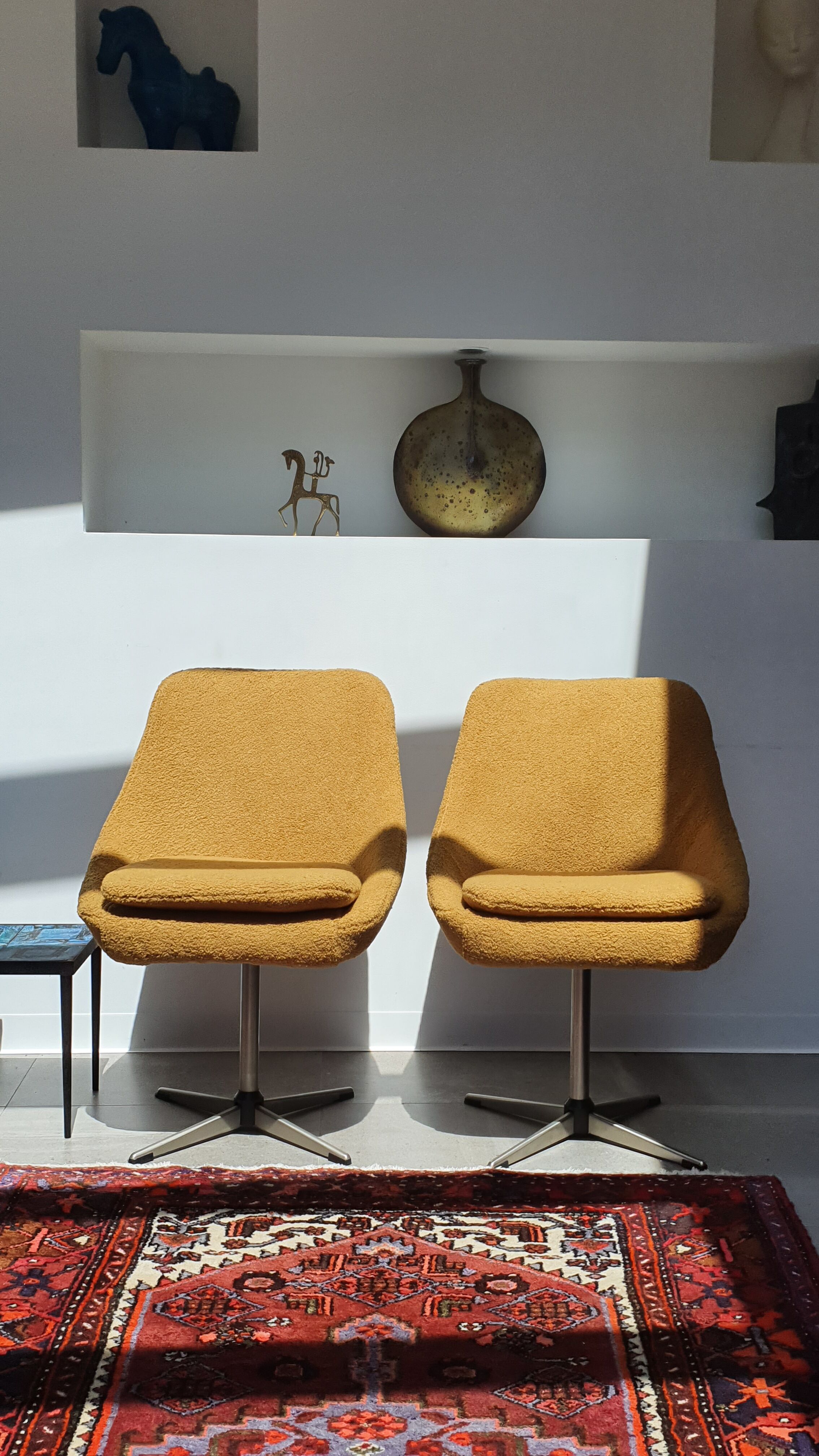 Pair of space age swivel chairs 70s