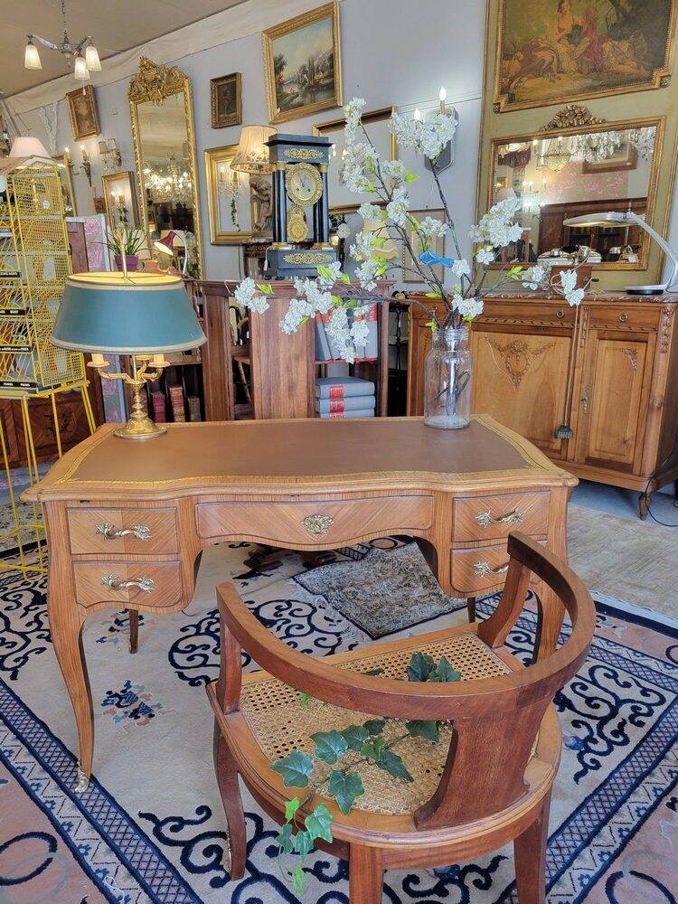 Bureau style Louis XV
