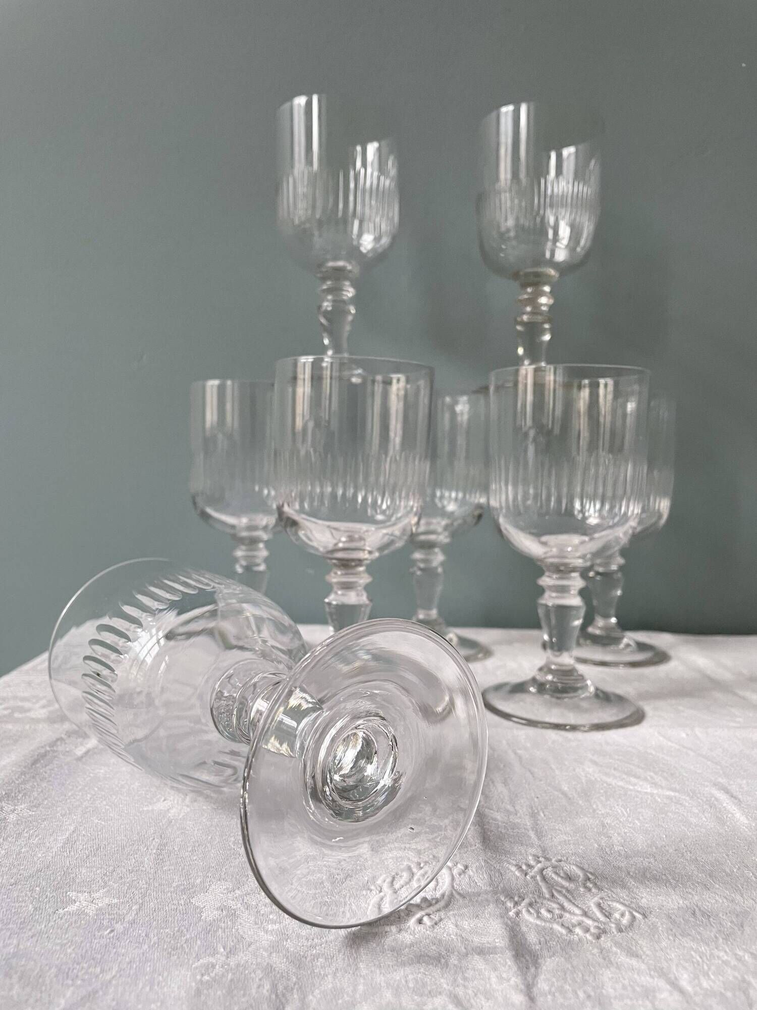 Set of 8 old glasses in Portieux crystal
