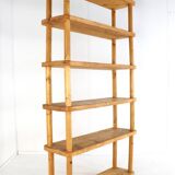 Pine bookcase 'Mennersbech'