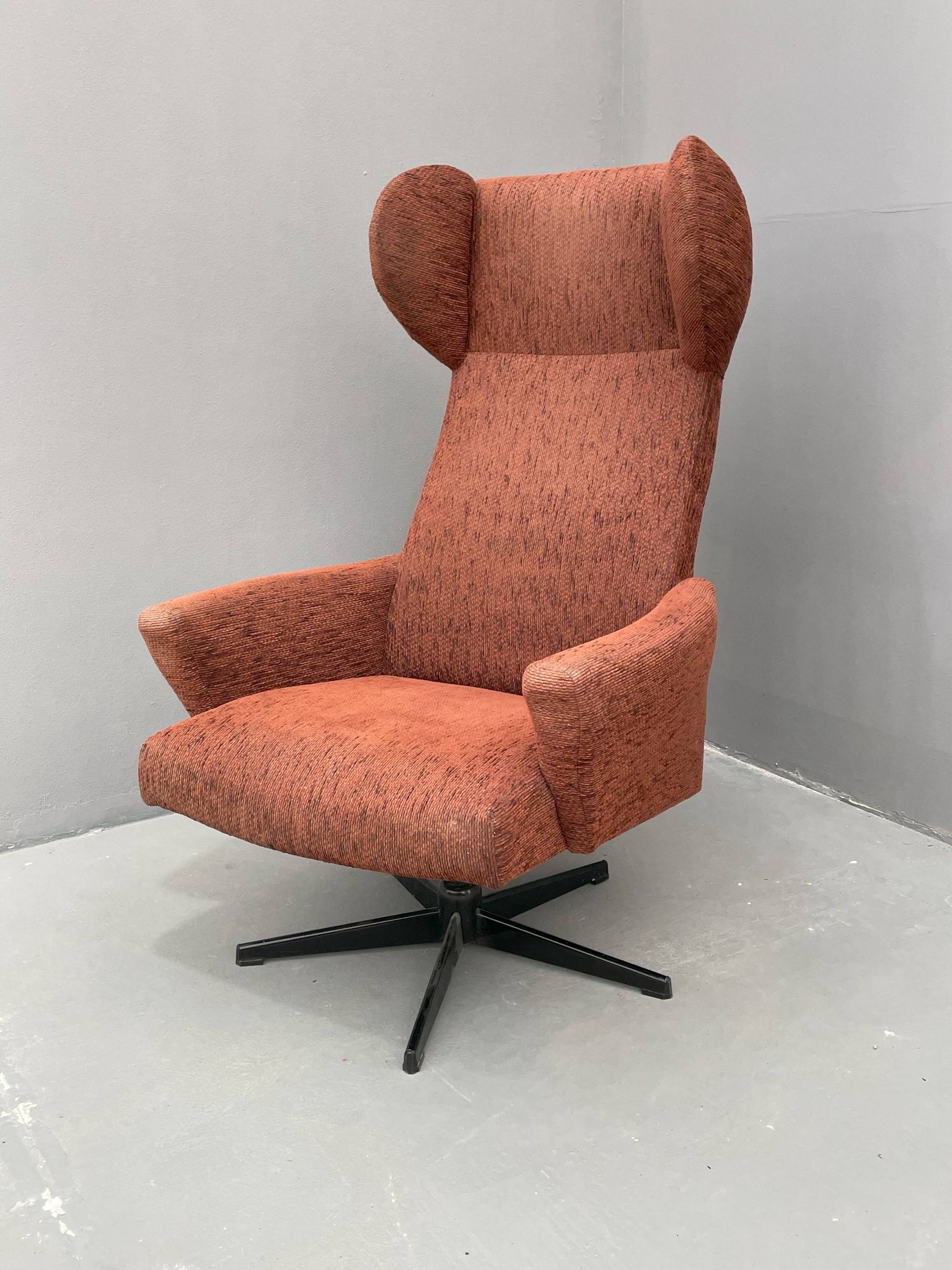 Swivel armchair from Eastern Europe by Drevotvar, Czechoslovakia, 1970s.