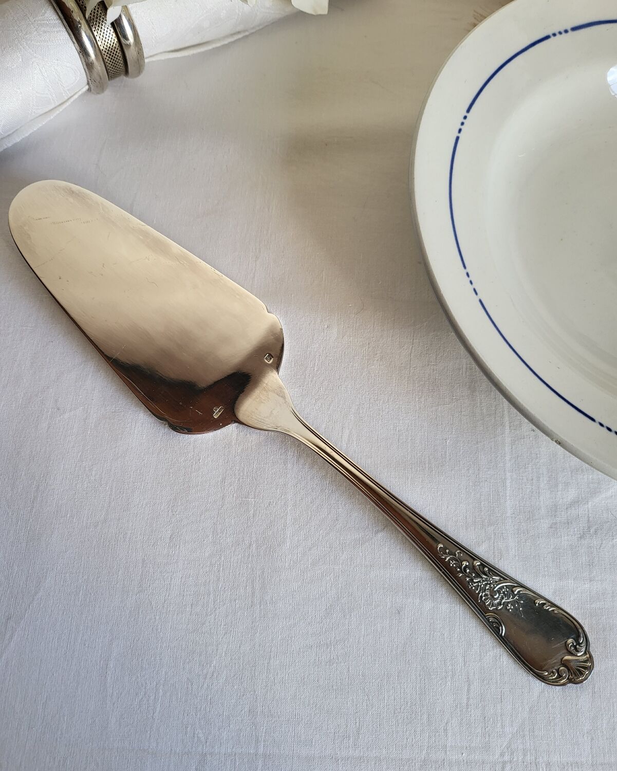 Silver-plated pie server Guildar