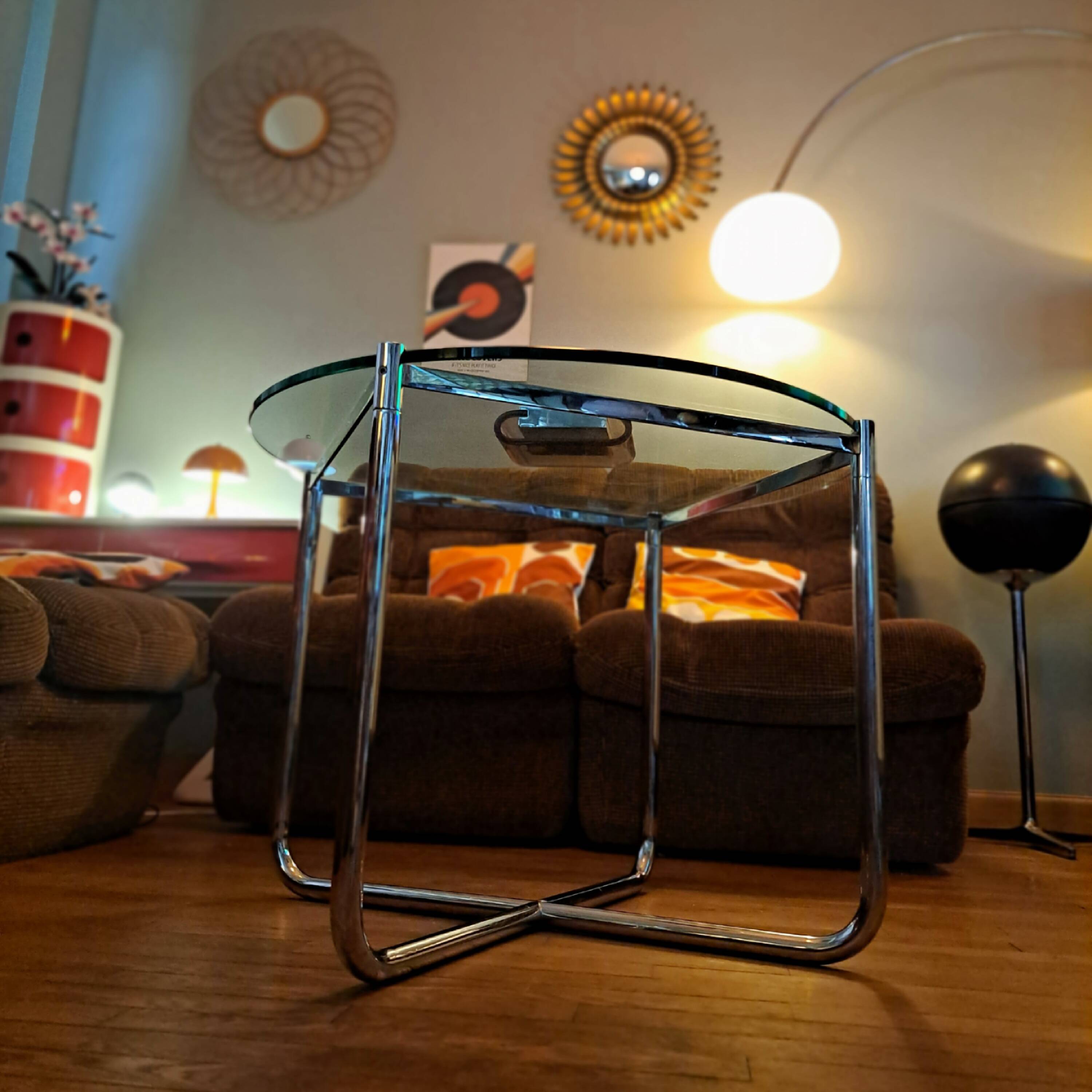 Van Der Rohe Italy Bauhaus' MR coffee table, occasional glass/chromed steel