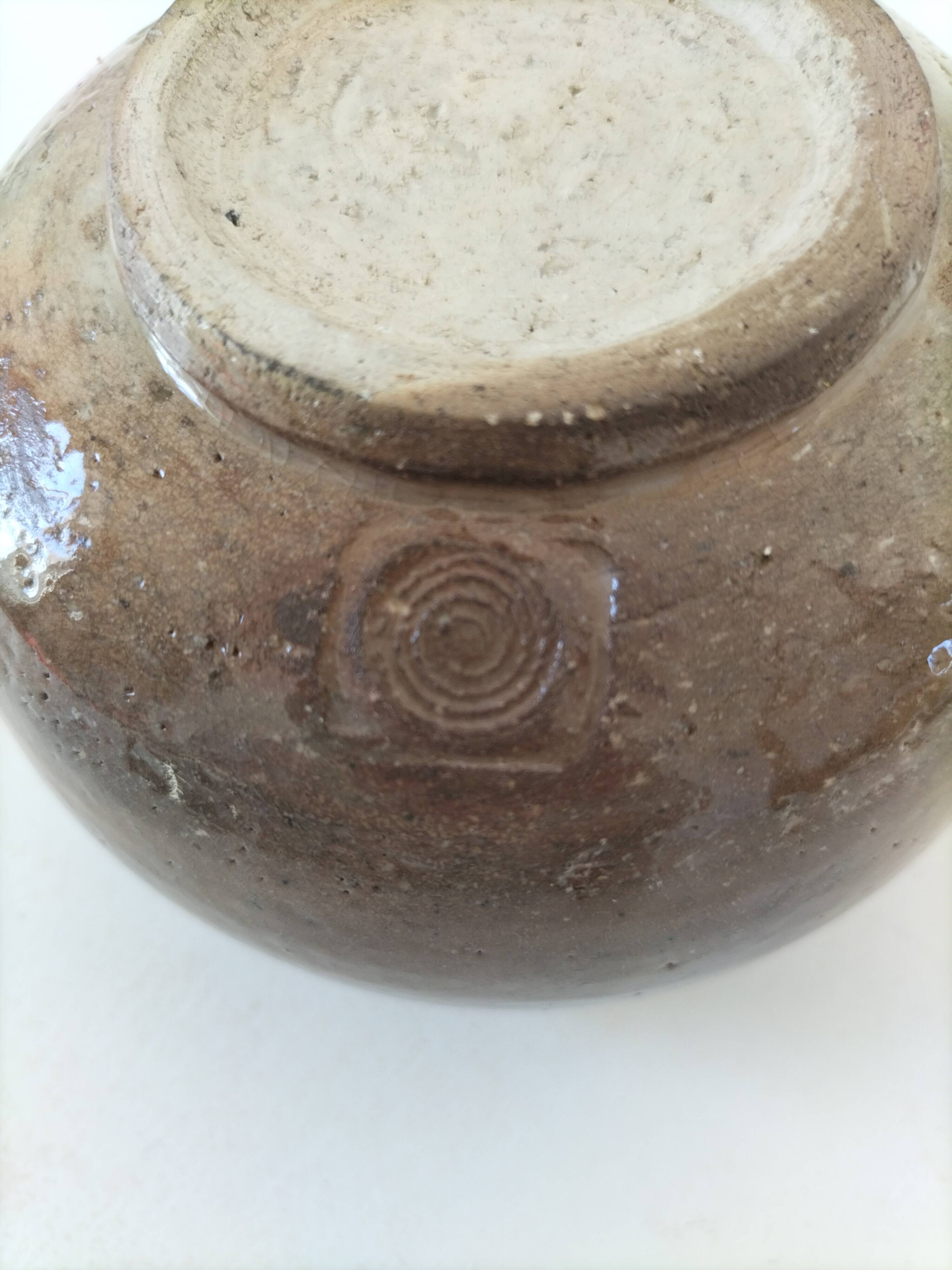 Signed handcrafted stoneware bowl – 70s wasi-sabi style