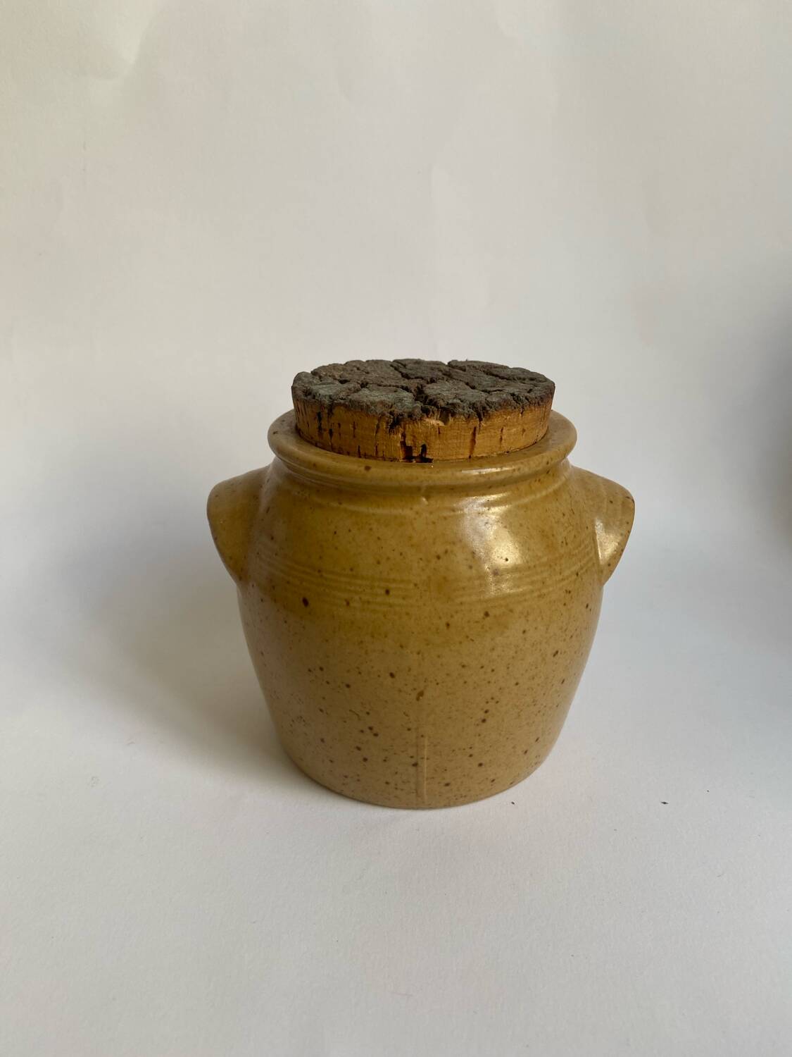 Stoneware pot