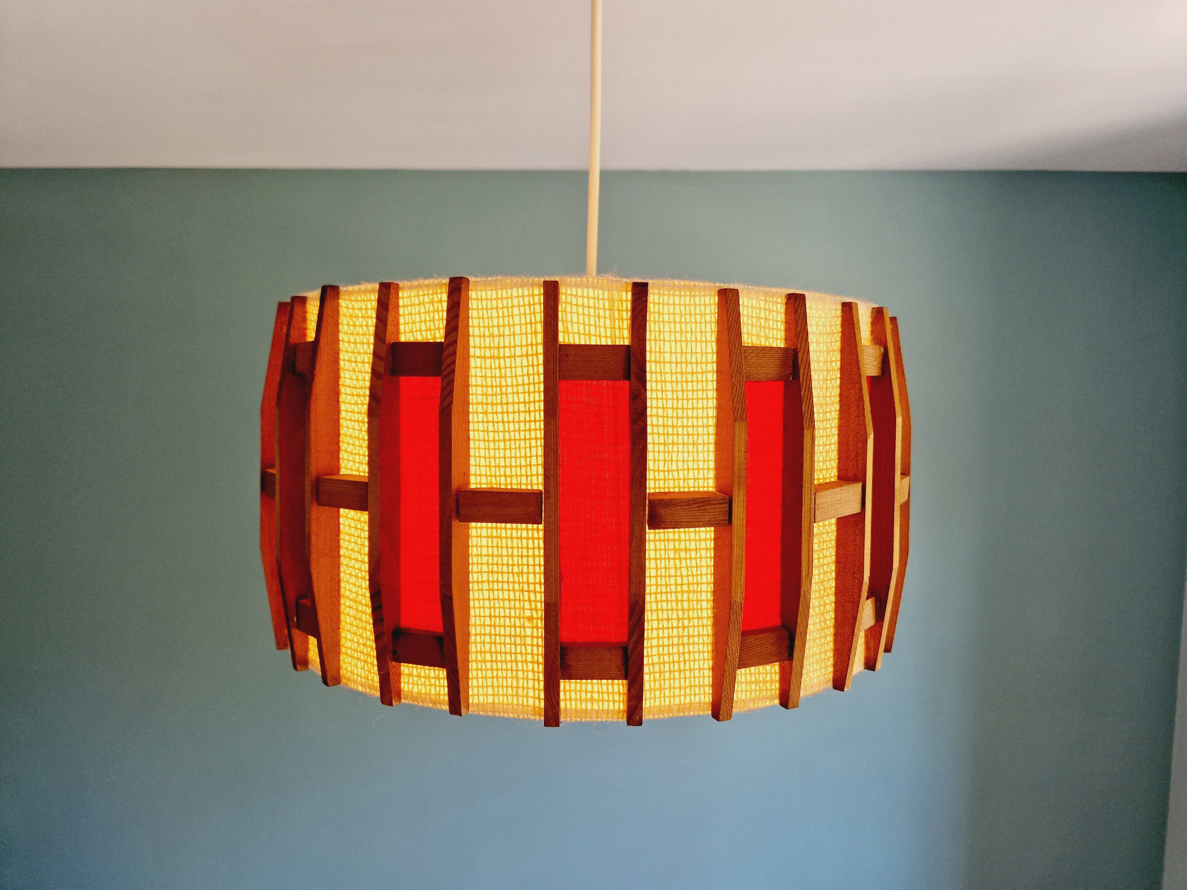 Scandinavian pendant lamp in teak and burlap, 60s
