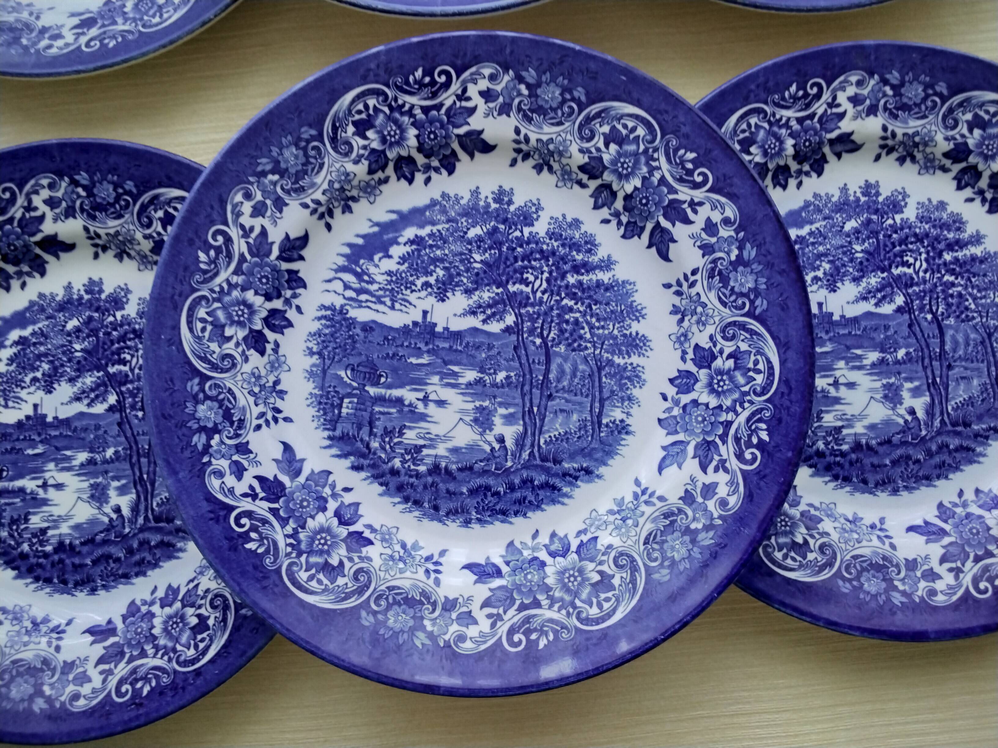 6 Broad Hurst Staffordshire English Porcelain Dessert Plates