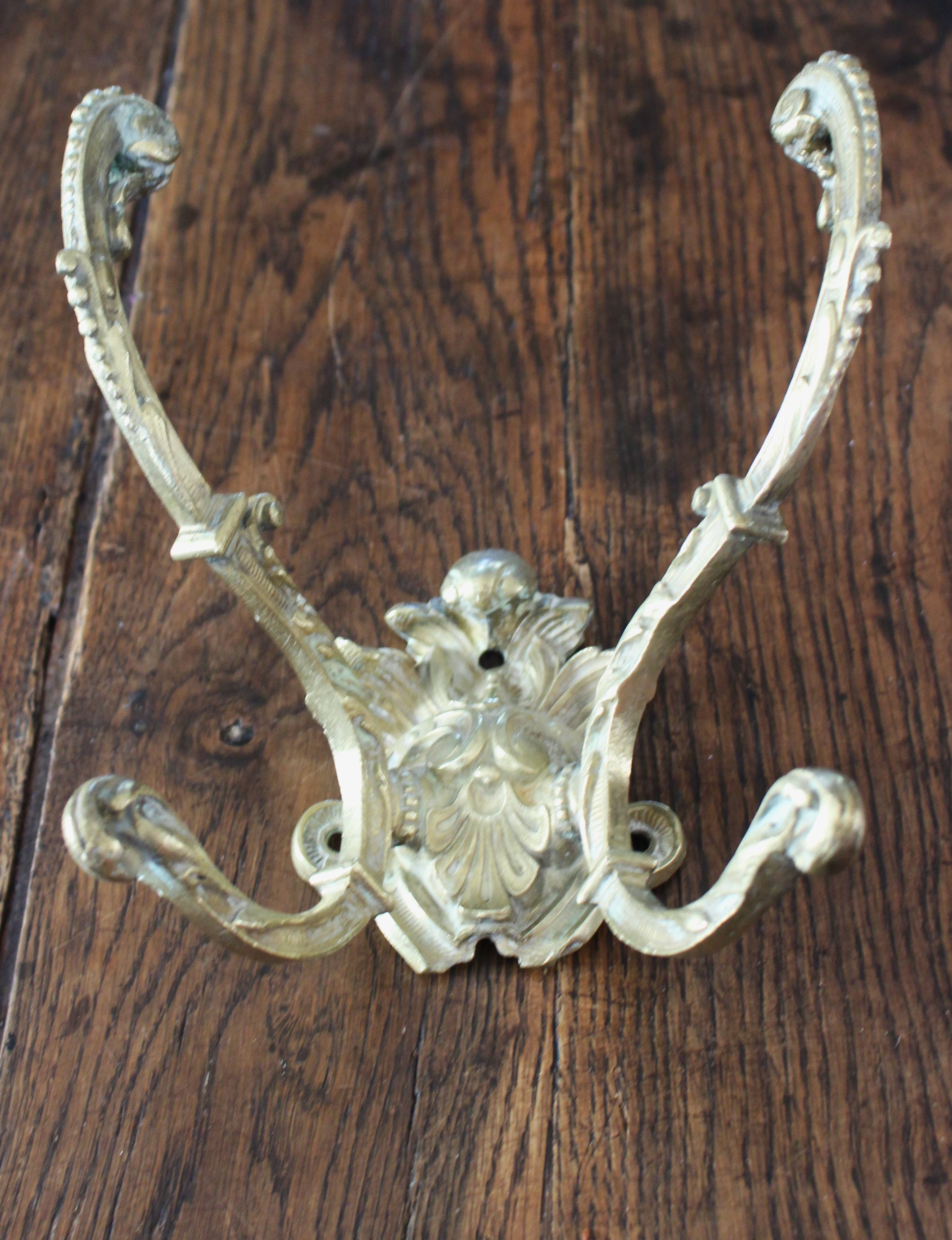 Patère laiton travaillé paire doubles crochets