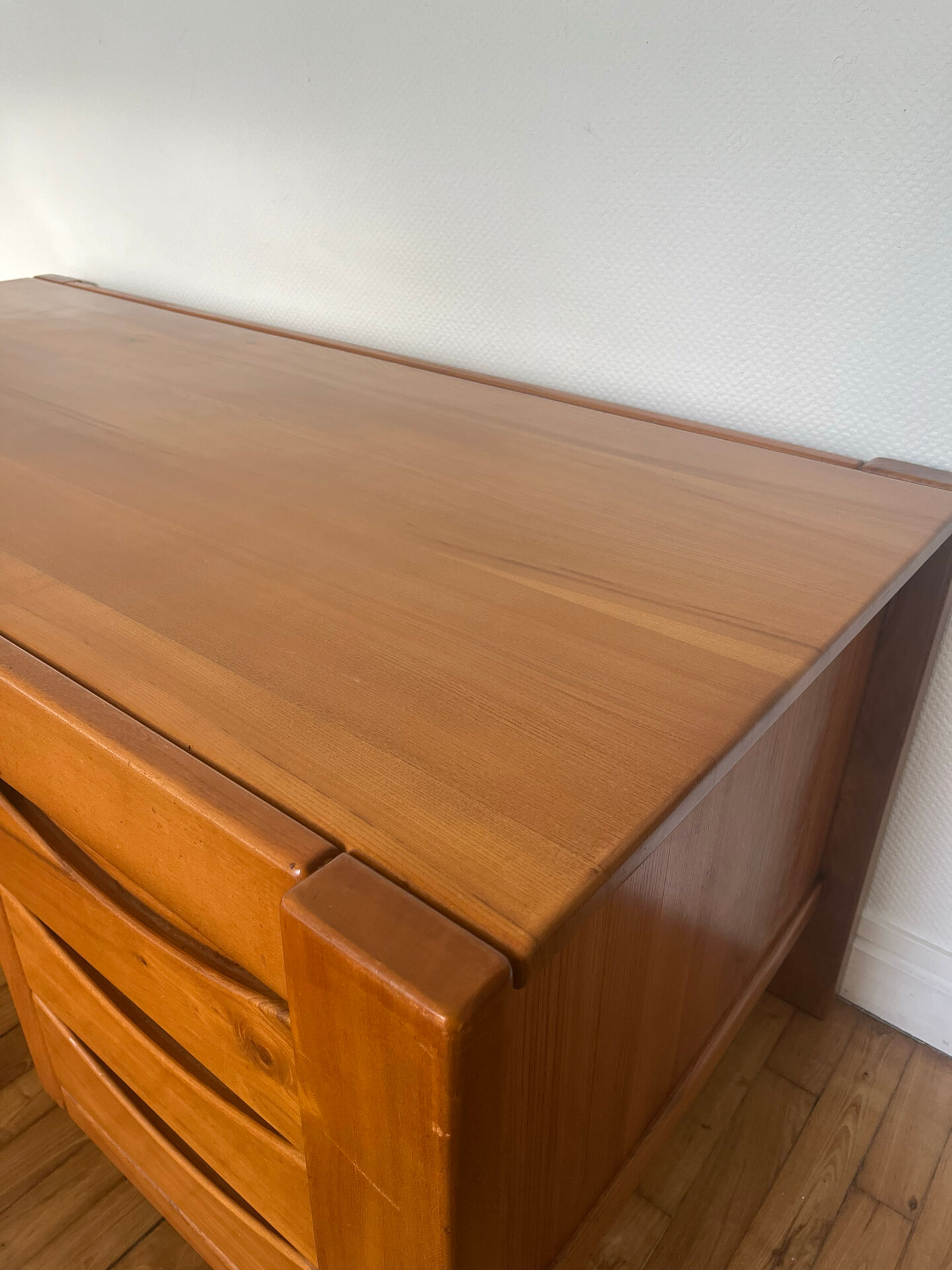 Desk in elm from Maison Regain