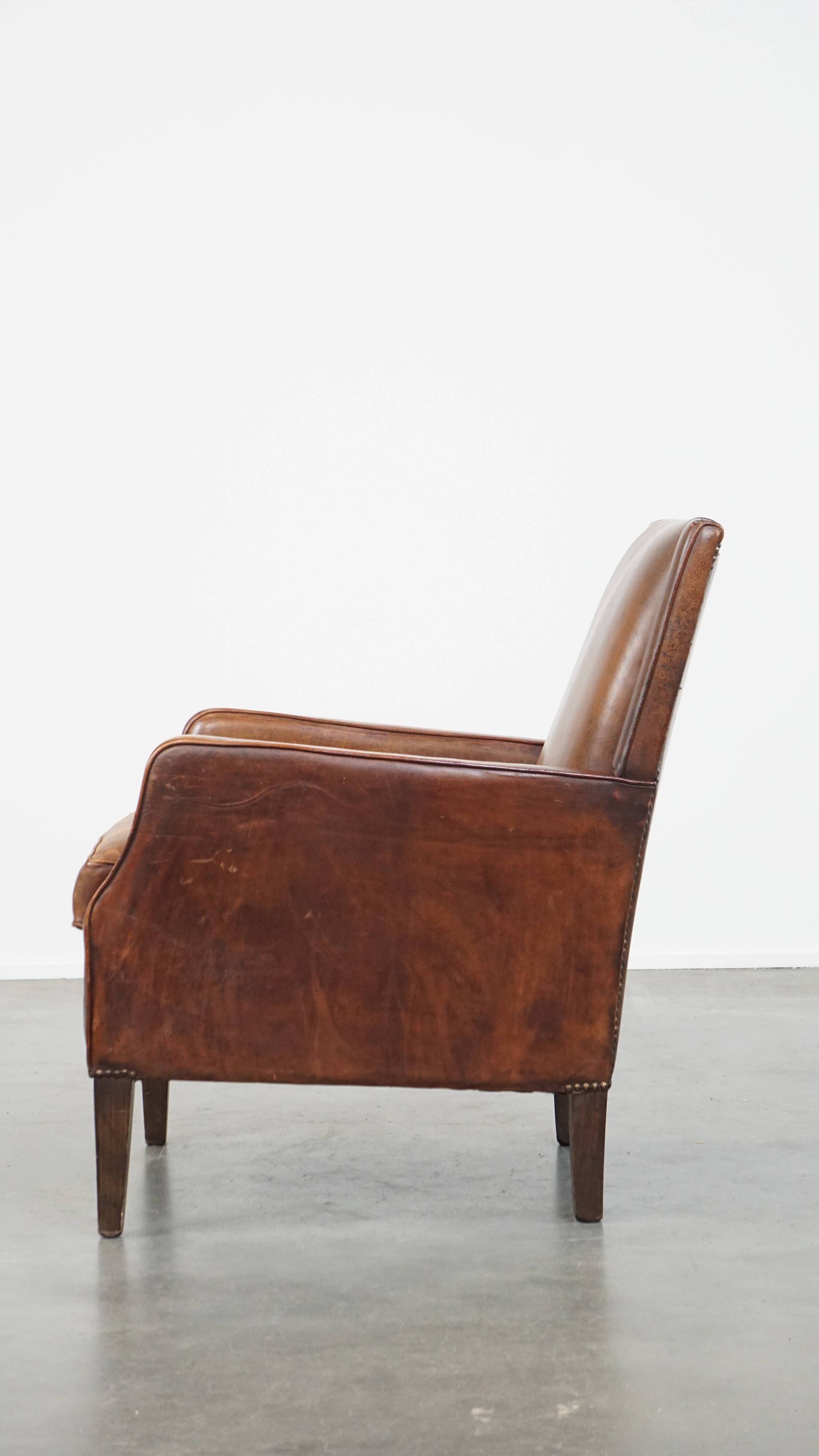 Sheepskin armchair with a refined Art Deco design