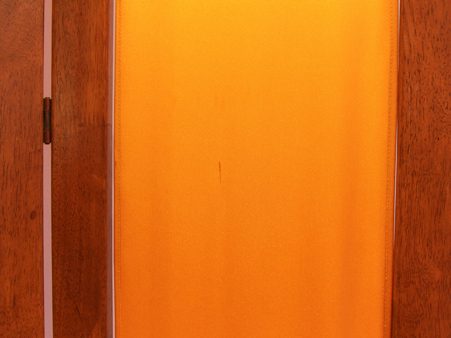 Wooden and silk screen