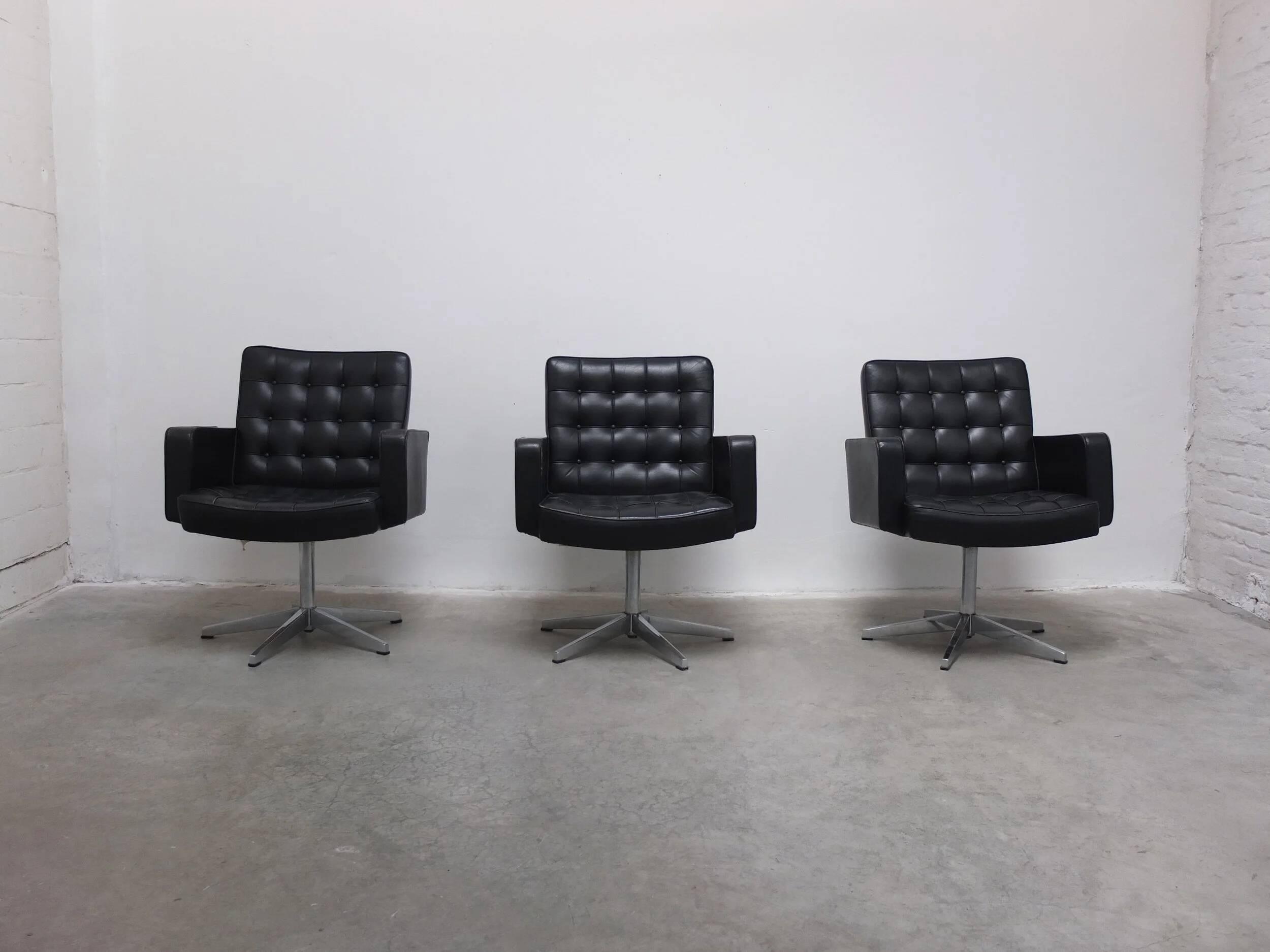 Set of 3 Executive Chairs by Vincent Cafiero for Knoll International, 1960s