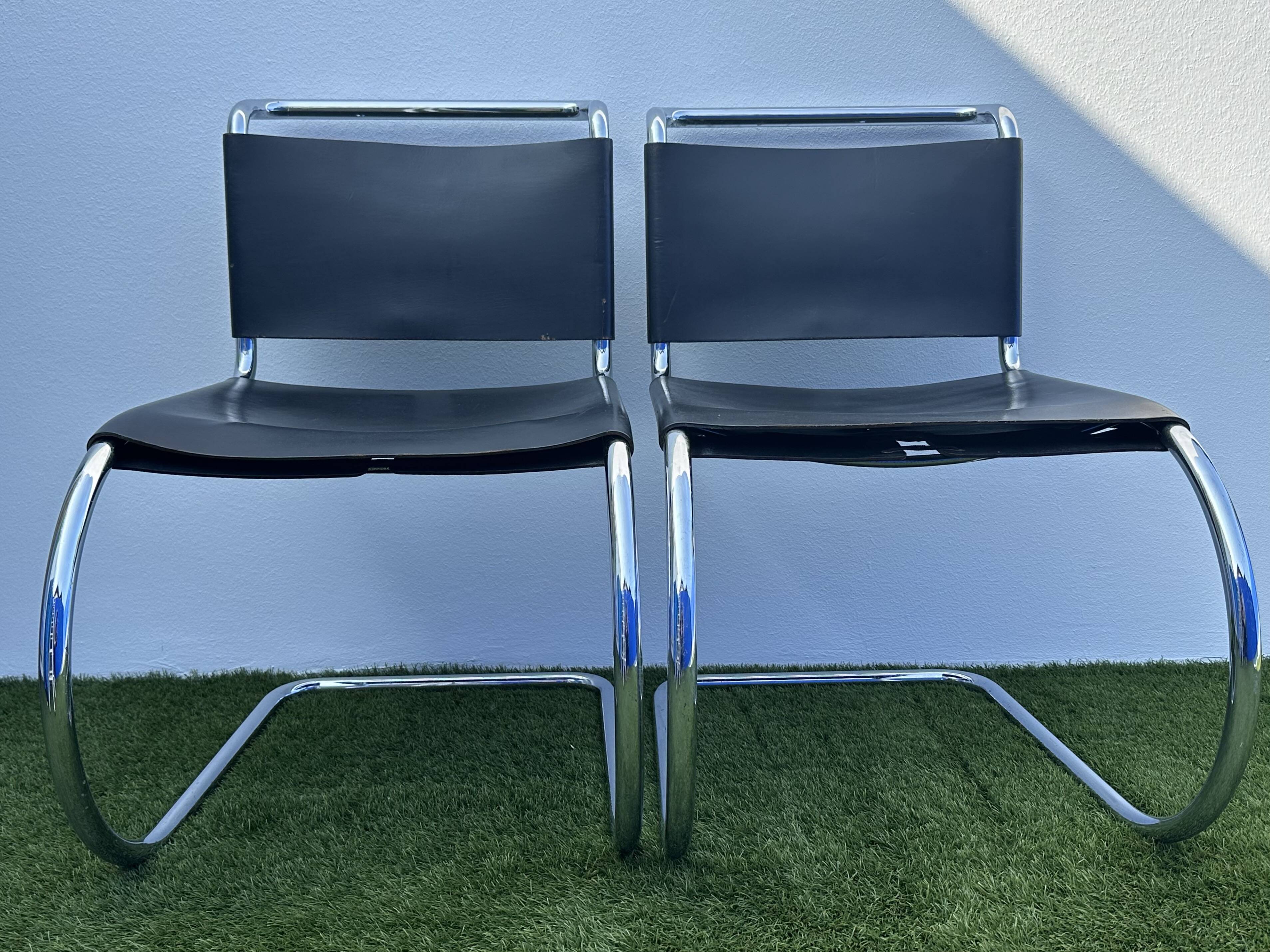 Pair of MR 10 chairs with Mies Van der Rohe laces, Knoll International